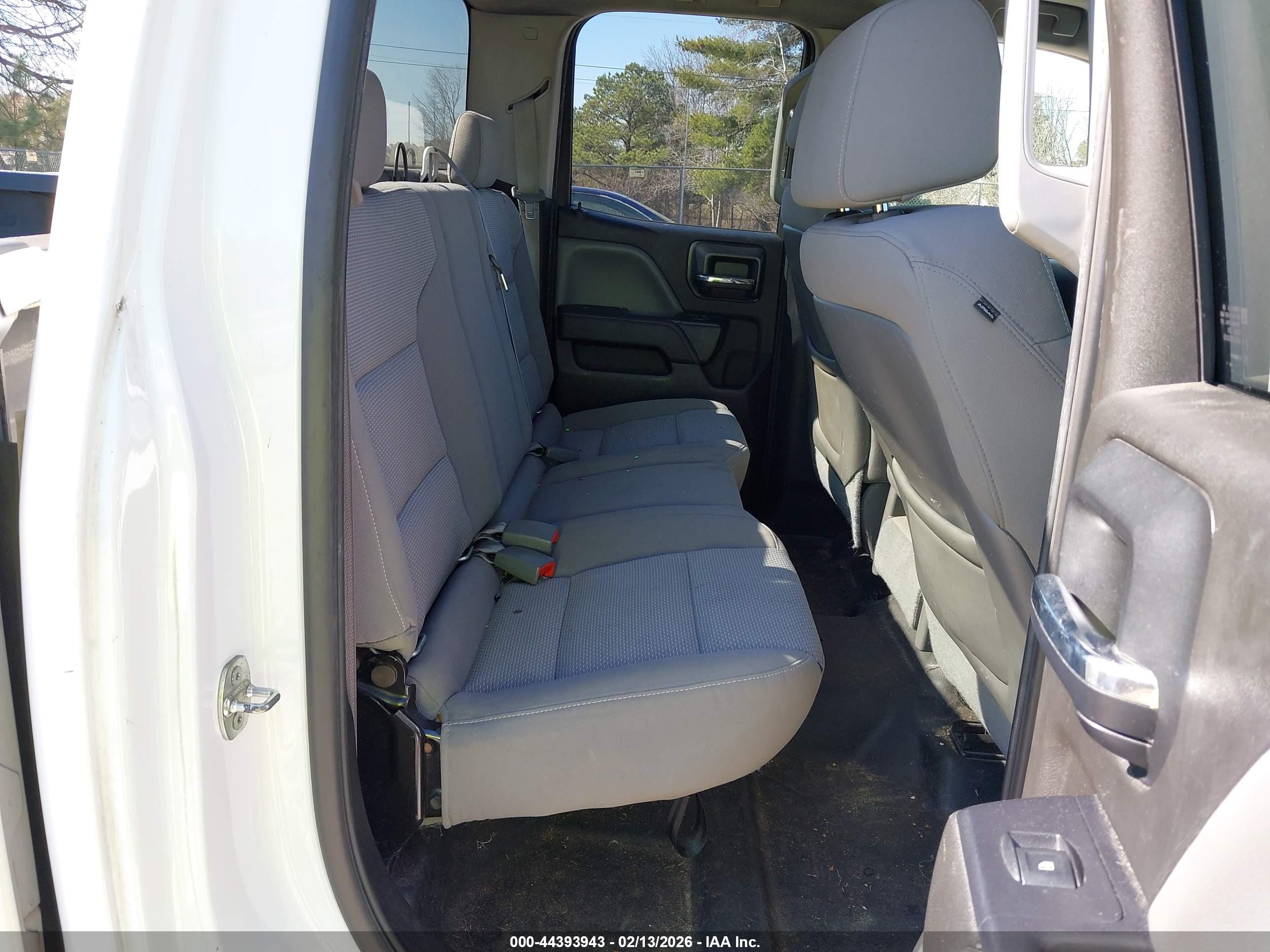 CHEVROLET SILVERADO image 8