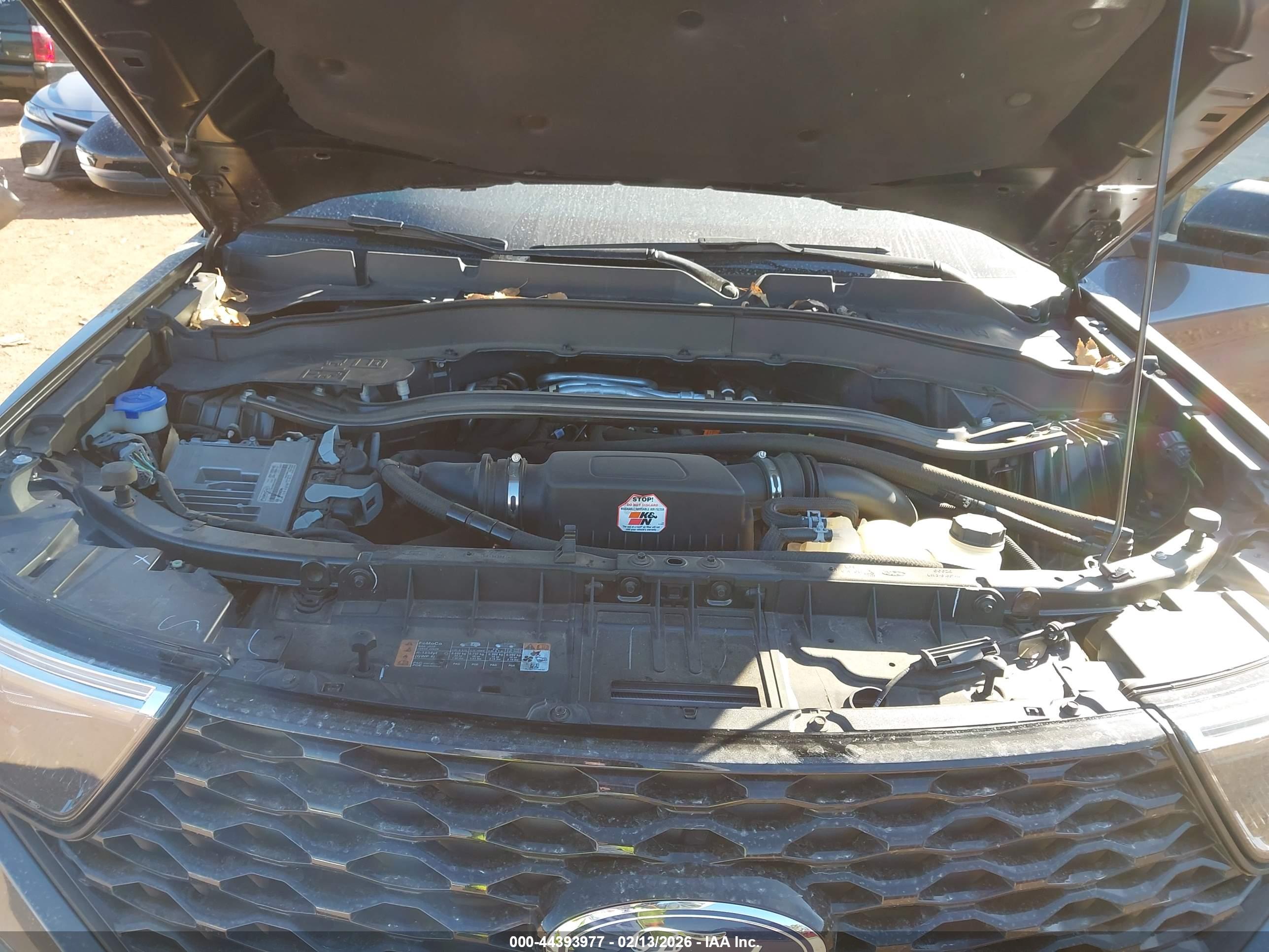 FORD EXPLORER image 10