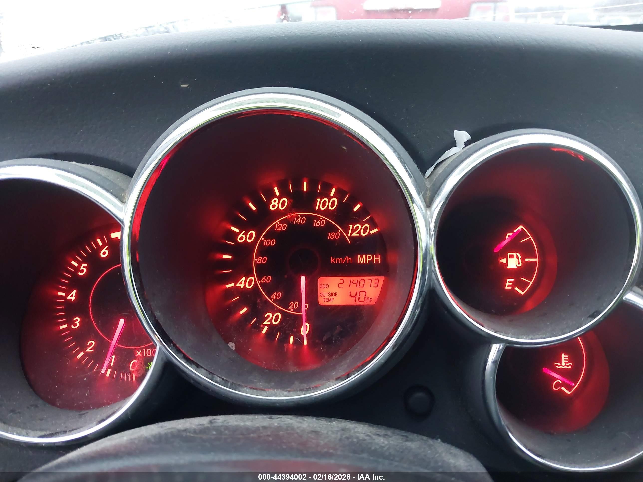 PONTIAC VIBE image 7