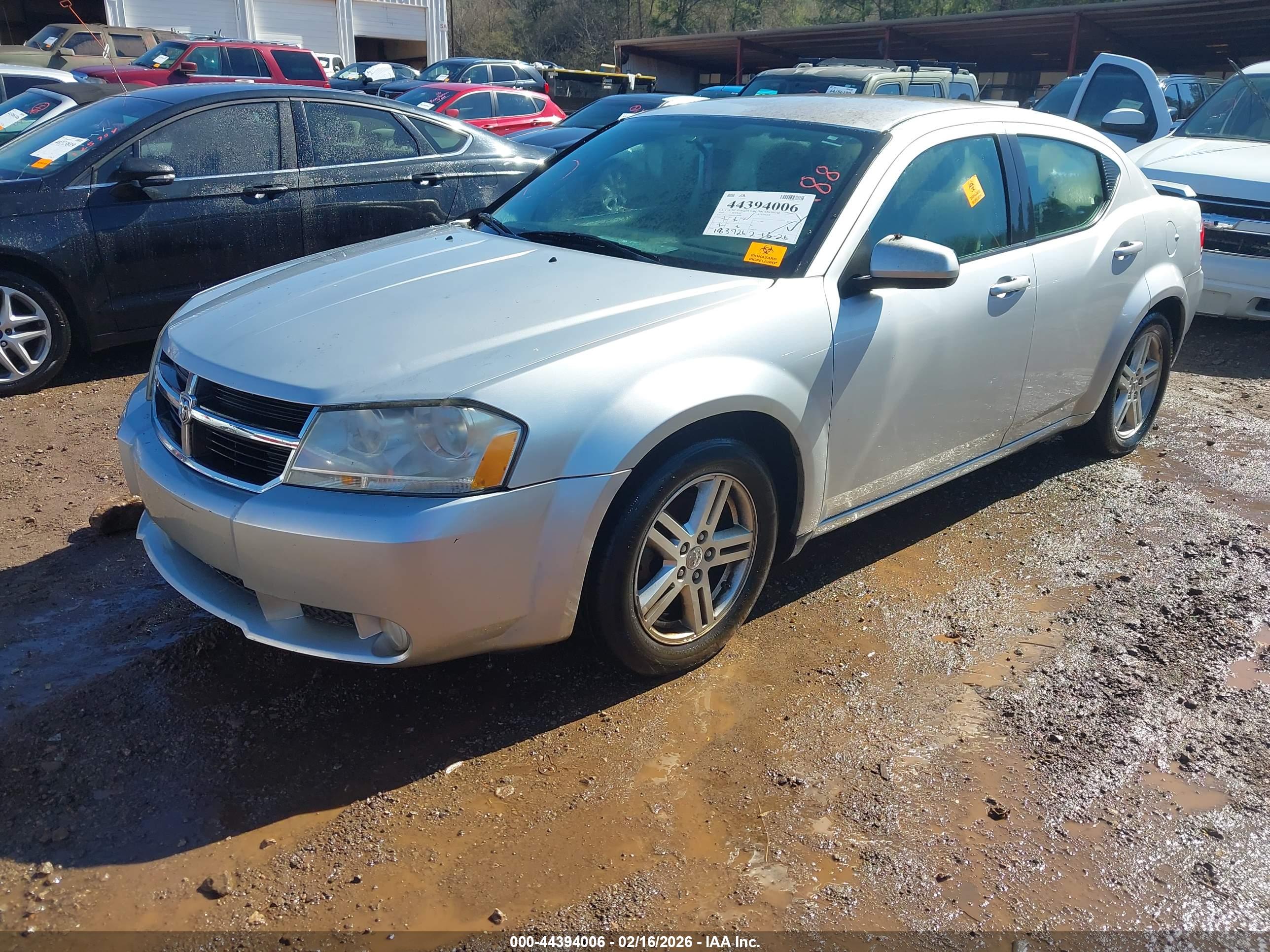 DODGE AVENGER image 2