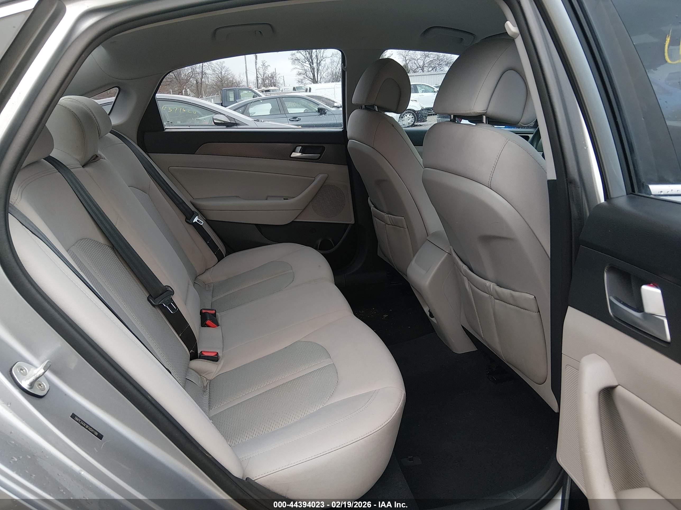 HYUNDAI SONATA image 8