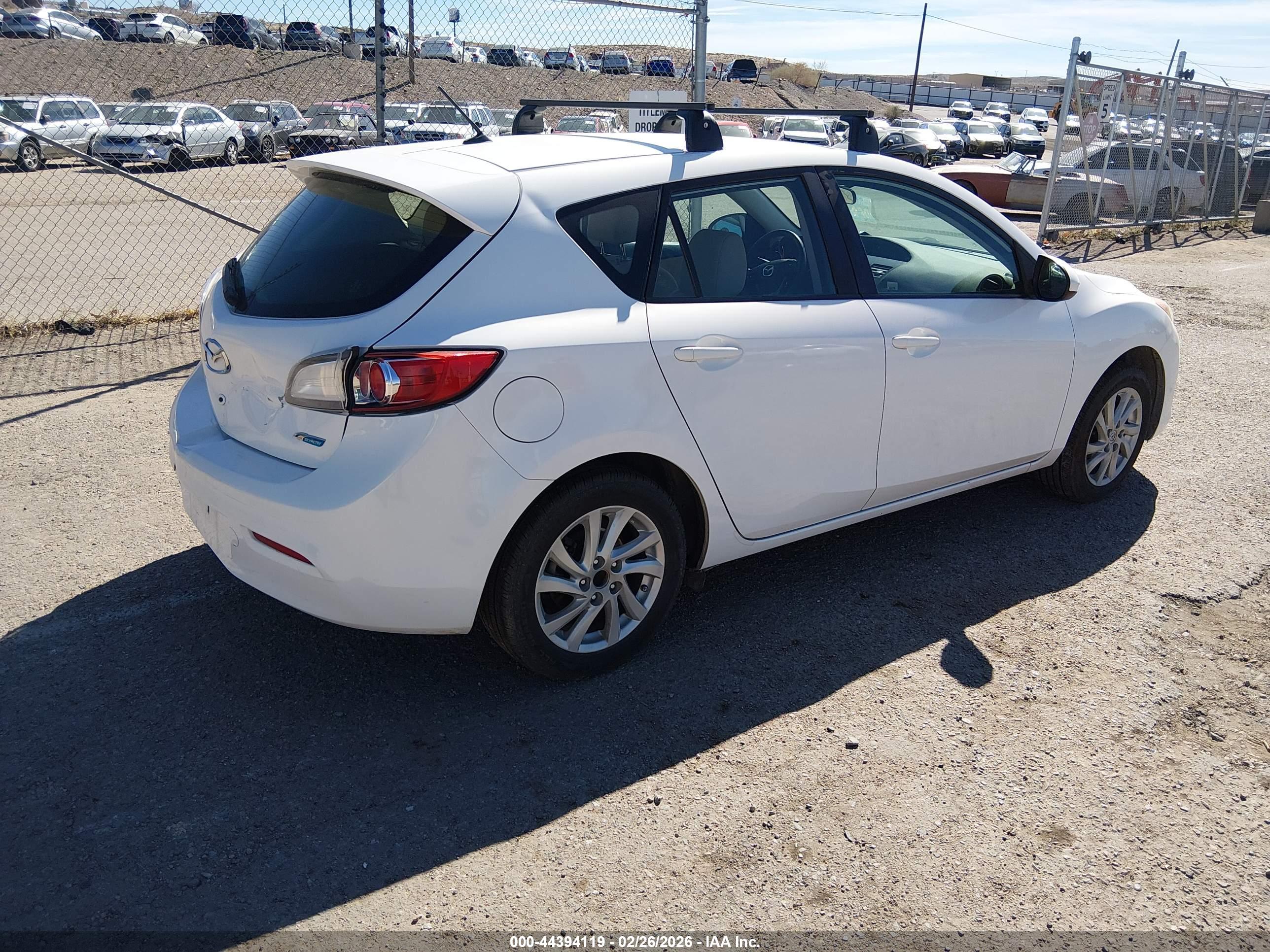 MAZDA MAZDA3 image 4