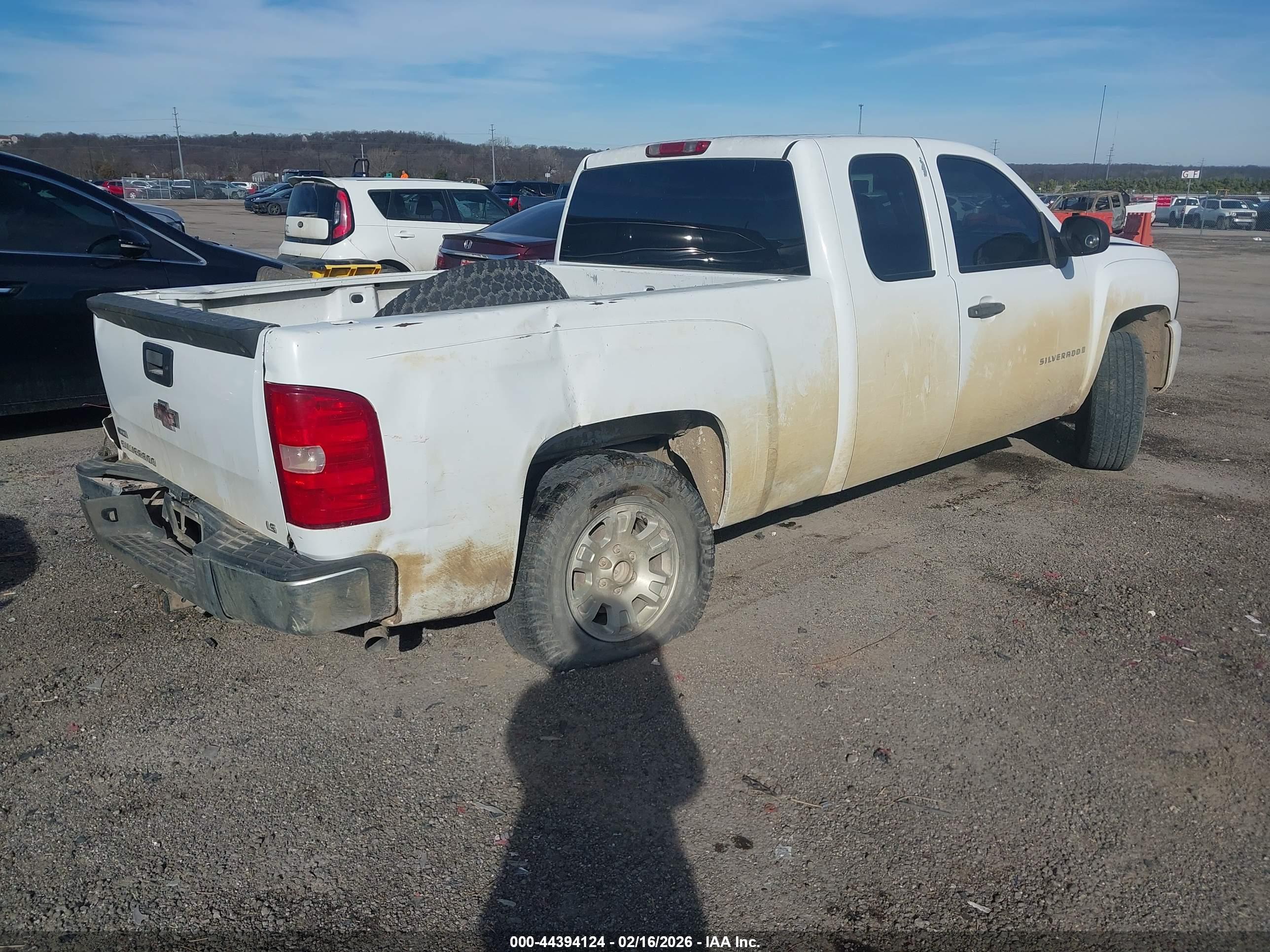 CHEVROLET SILVERADO image 4