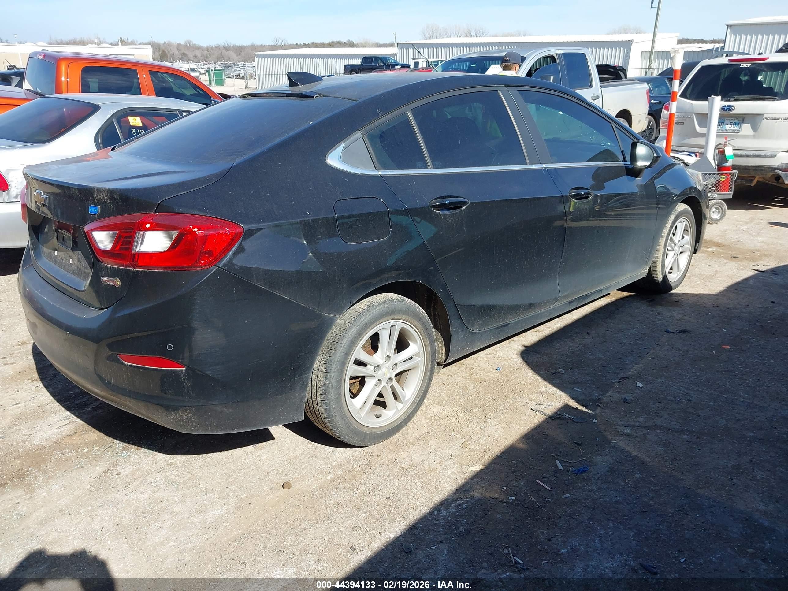 CHEVROLET CRUZE image 4