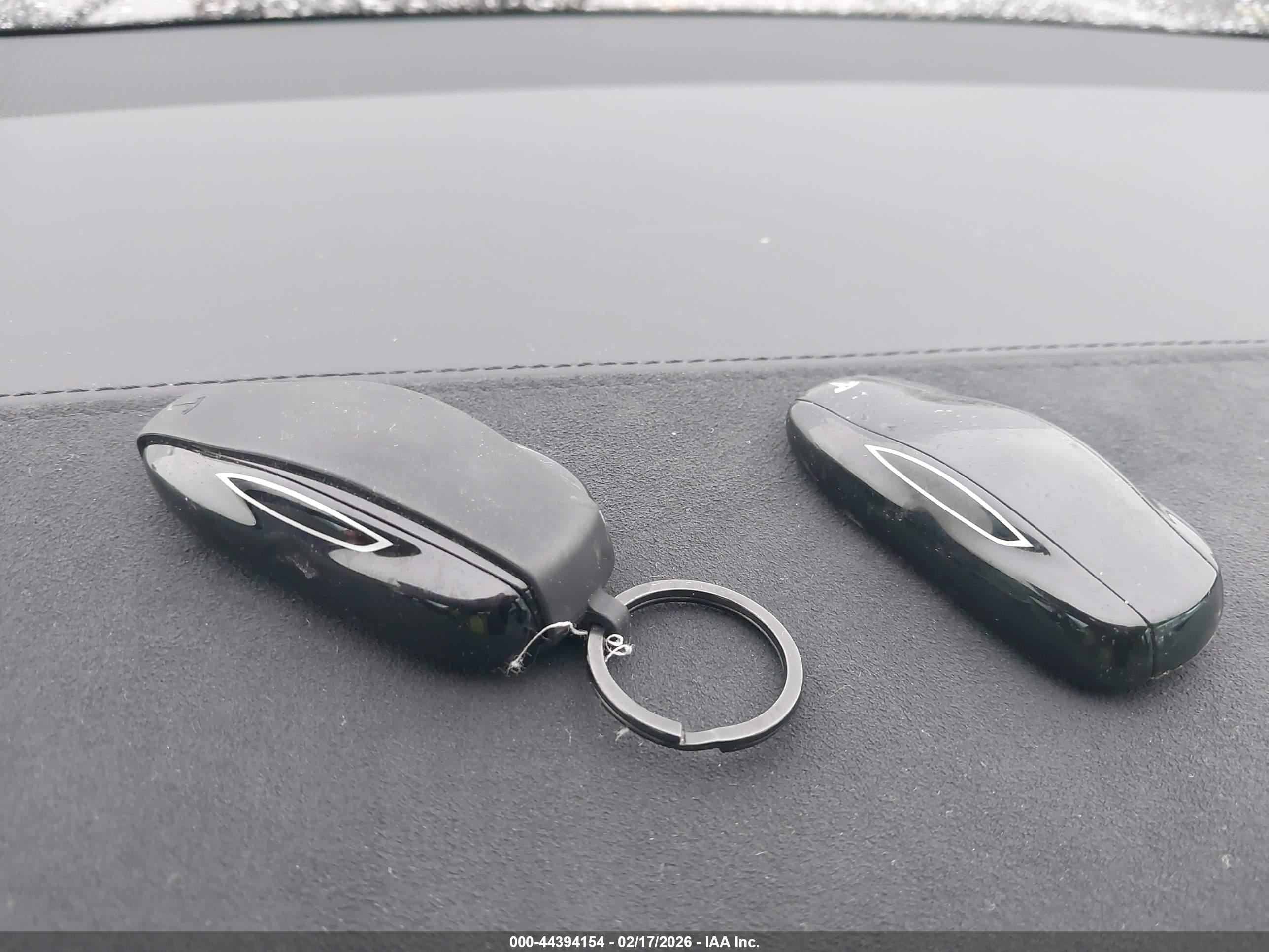 TESLA MODEL image 11