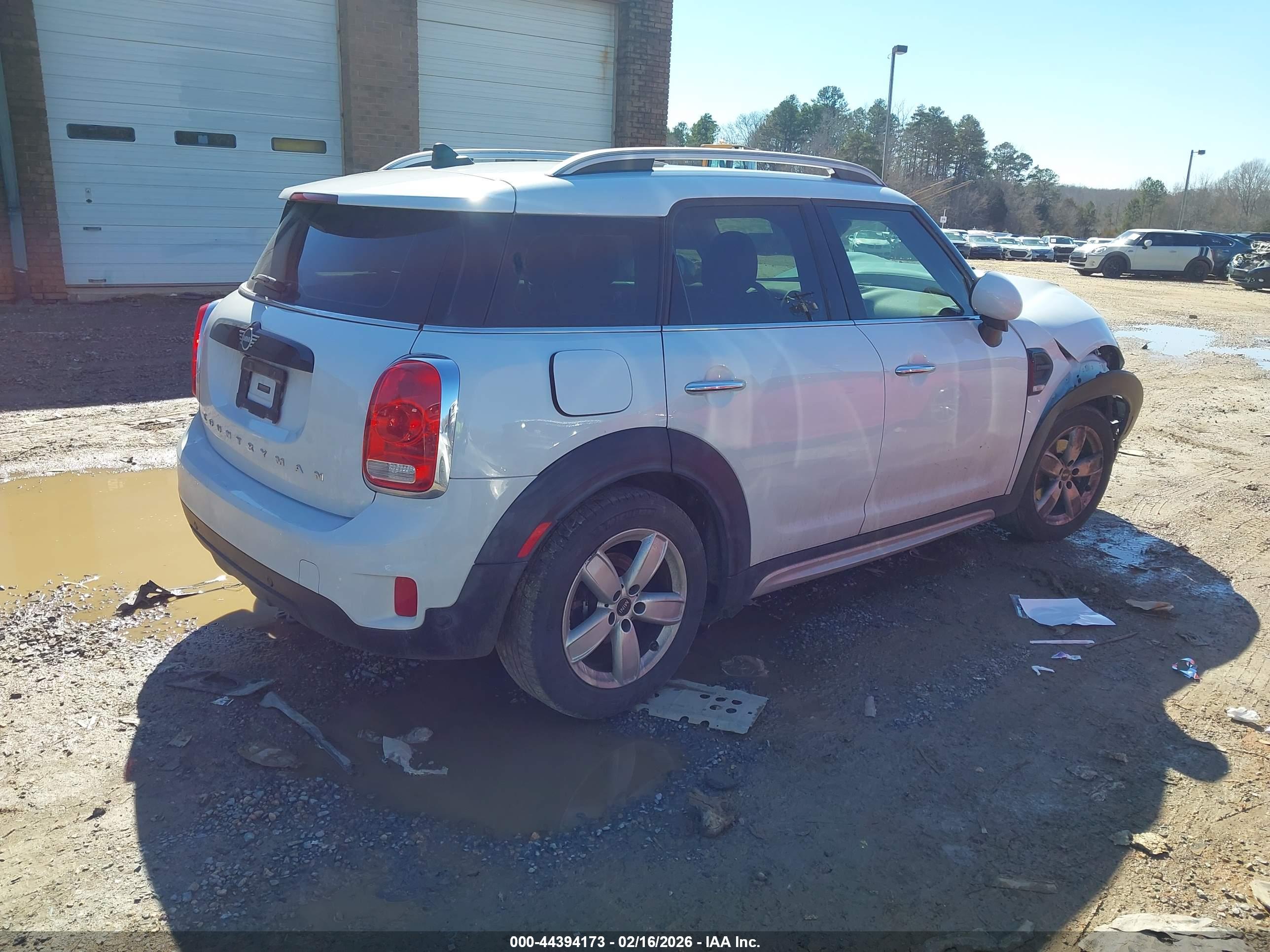 MINI COUNTRYMAN image 4