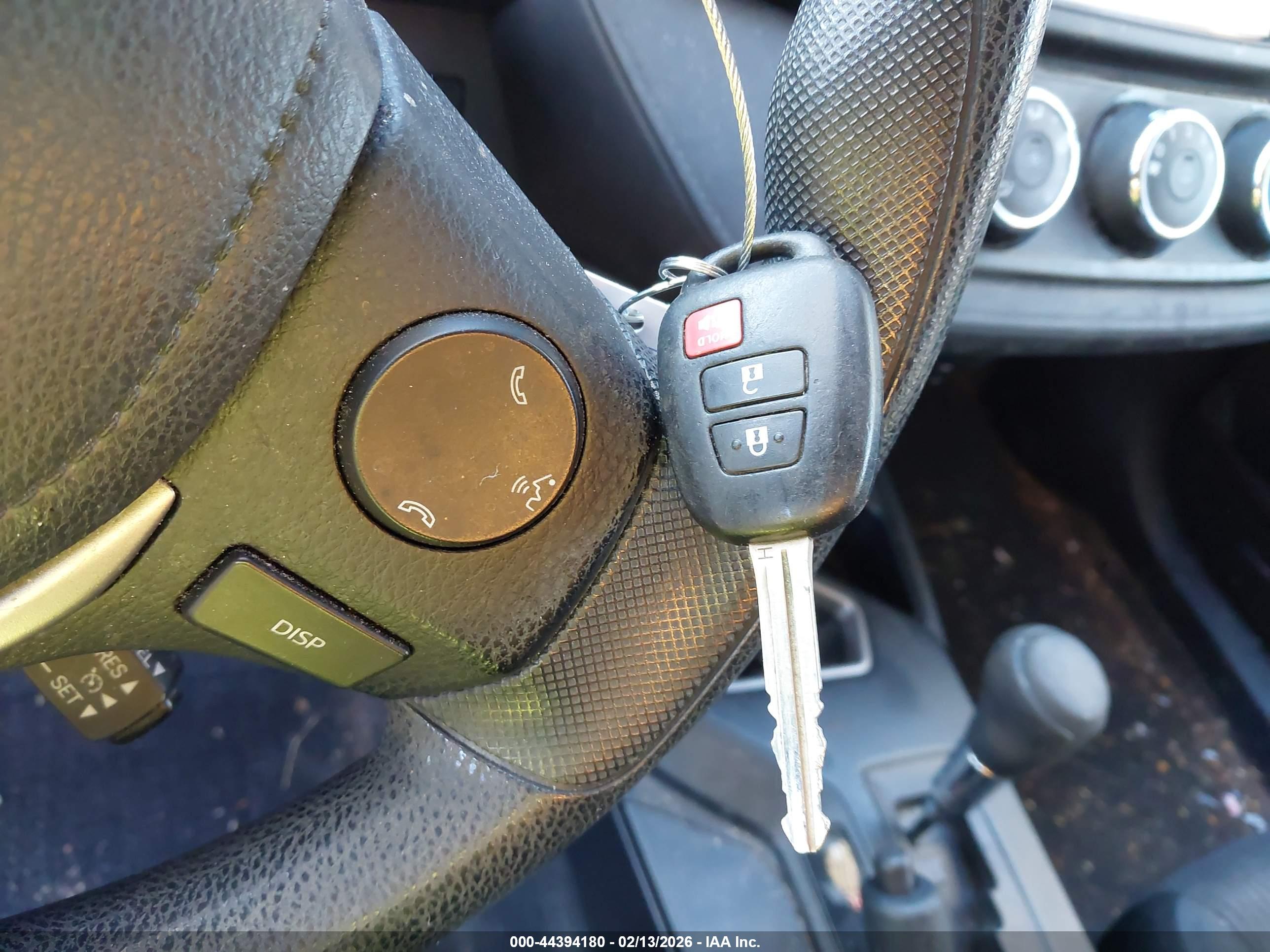 TOYOTA RAV4 image 11