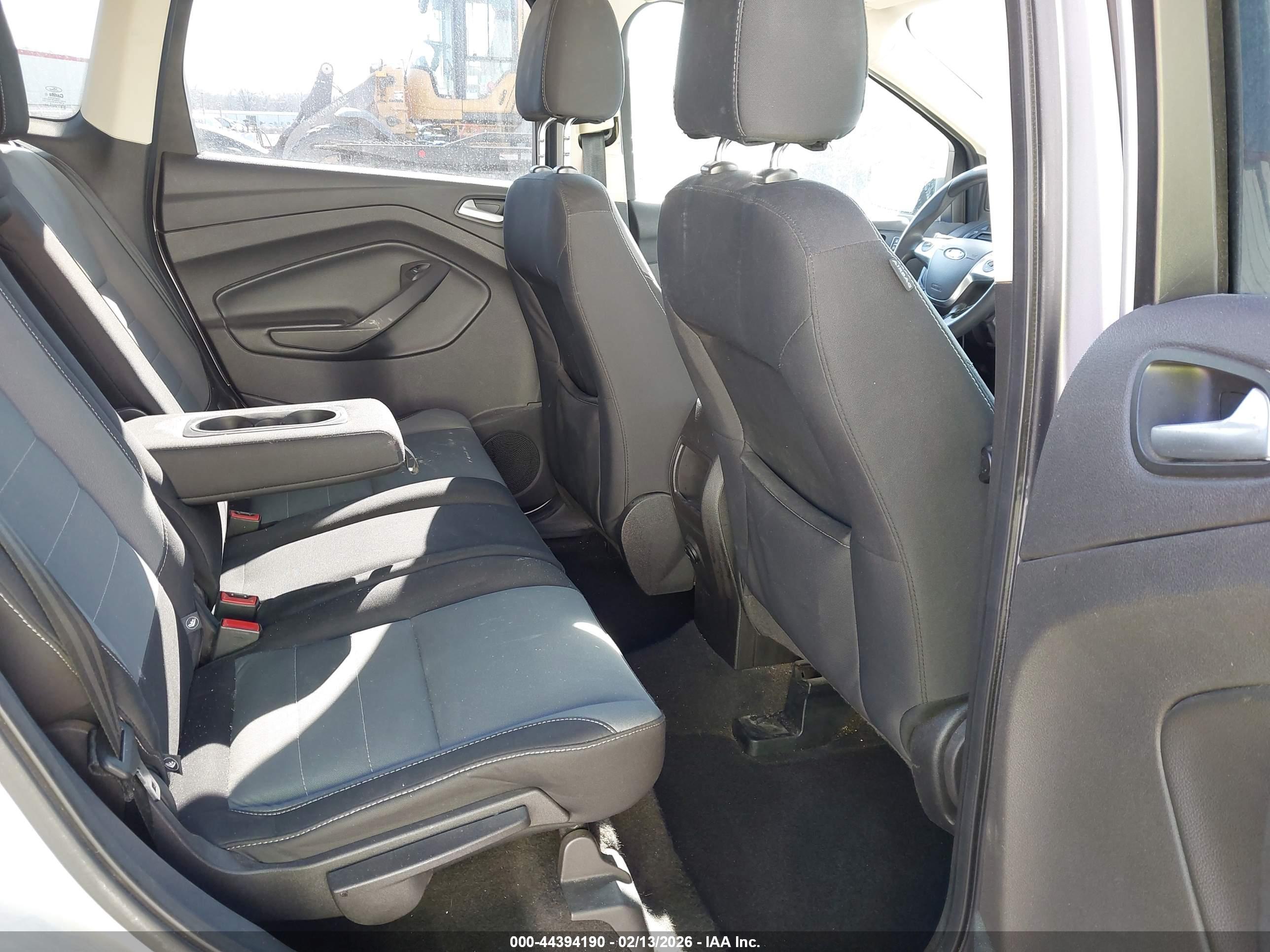 FORD ESCAPE image 8