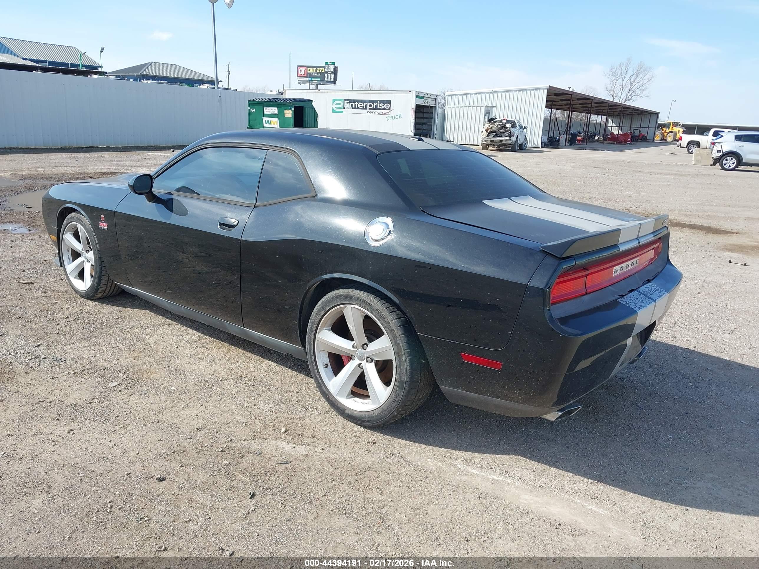 DODGE CHALLENGER image 3