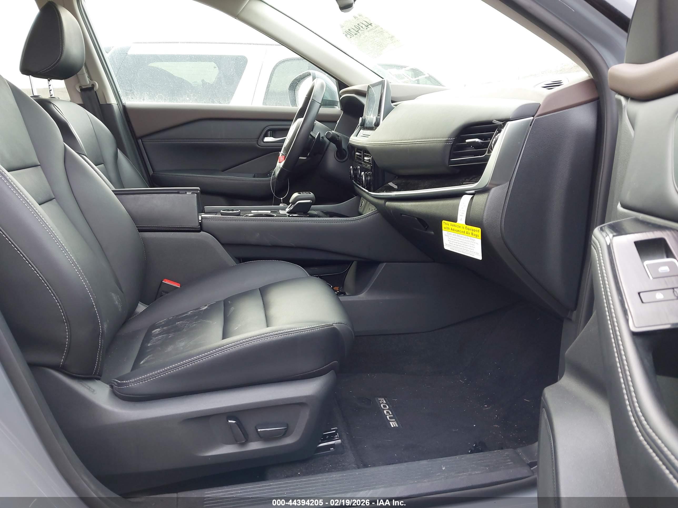 NISSAN ROGUE image 5