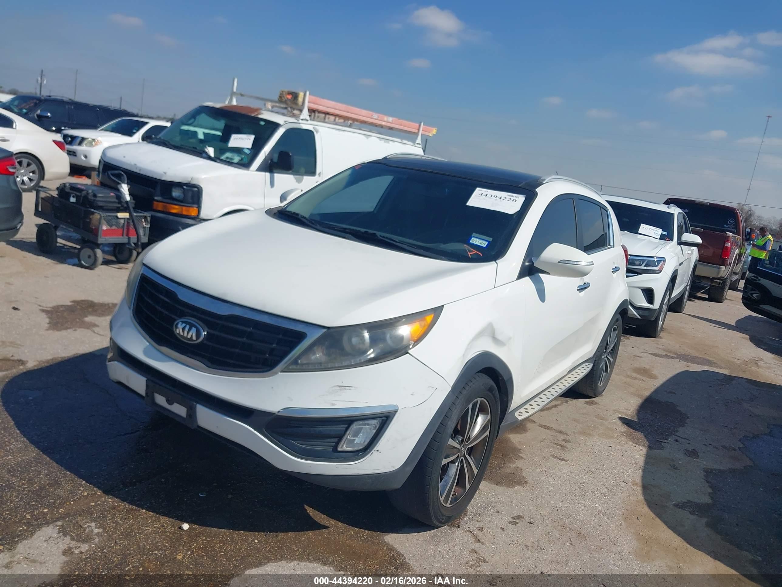KIA SPORTAGE image 2