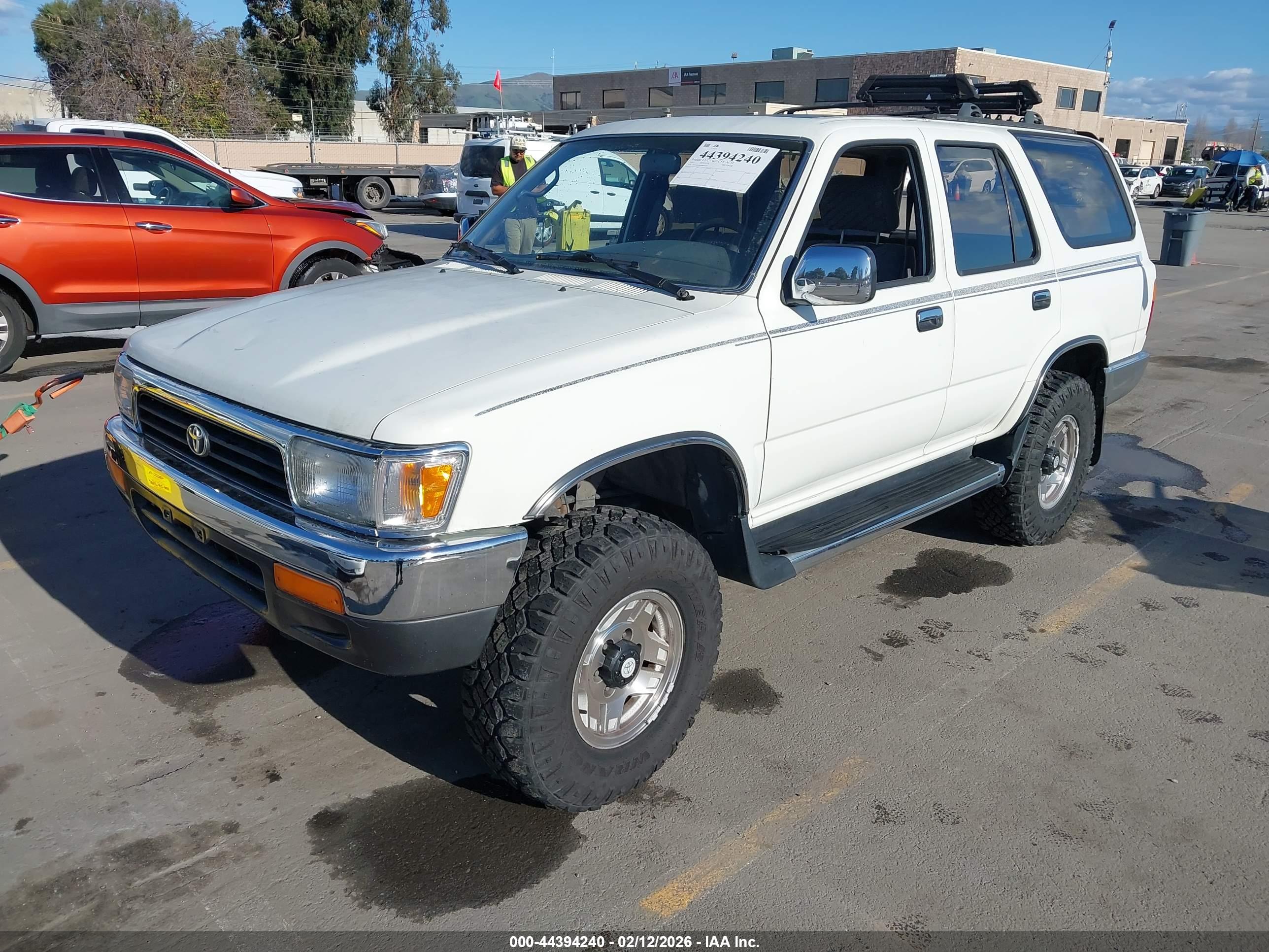 TOYOTA 4RUNNER image 2
