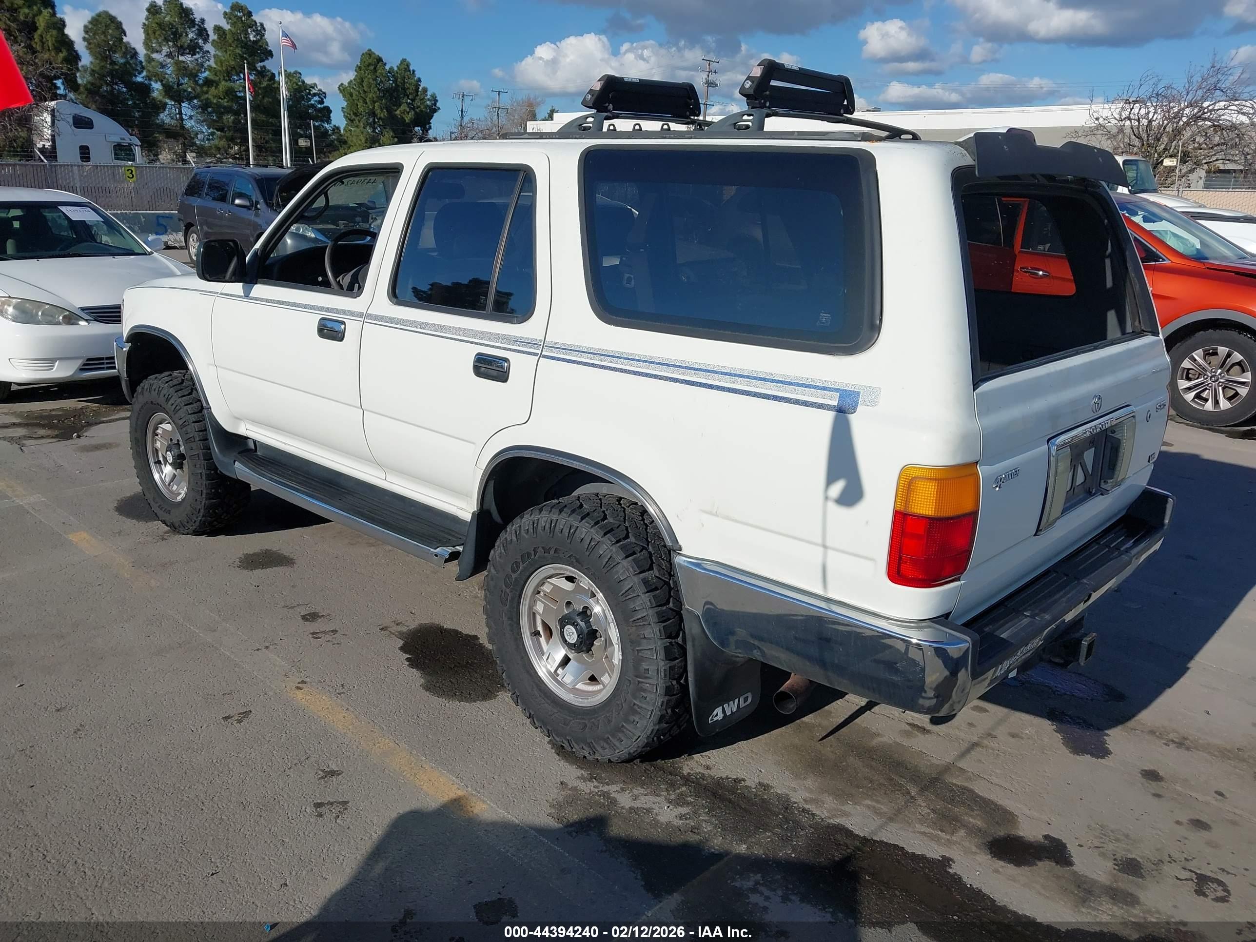TOYOTA 4RUNNER image 3