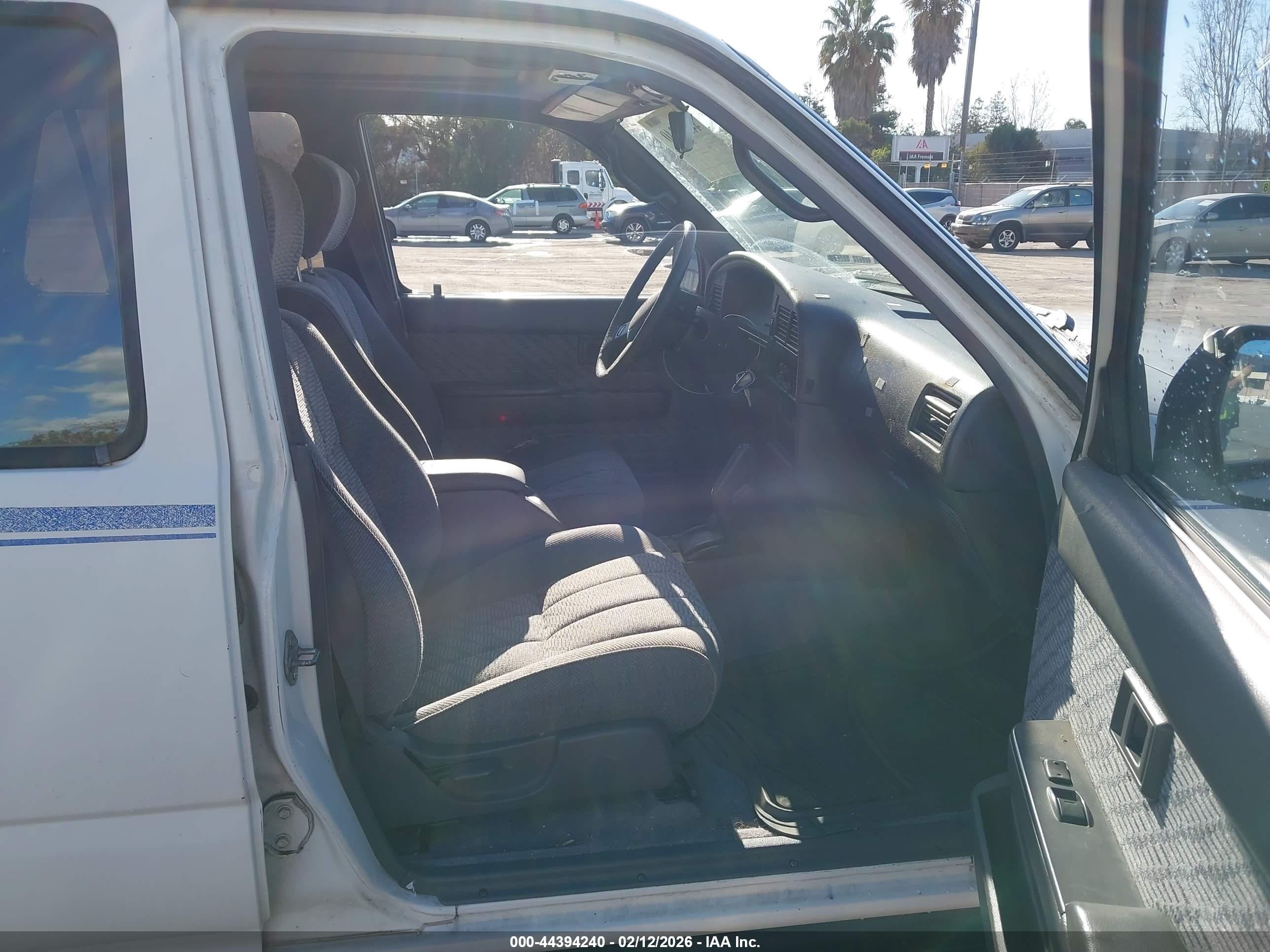 TOYOTA 4RUNNER image 5