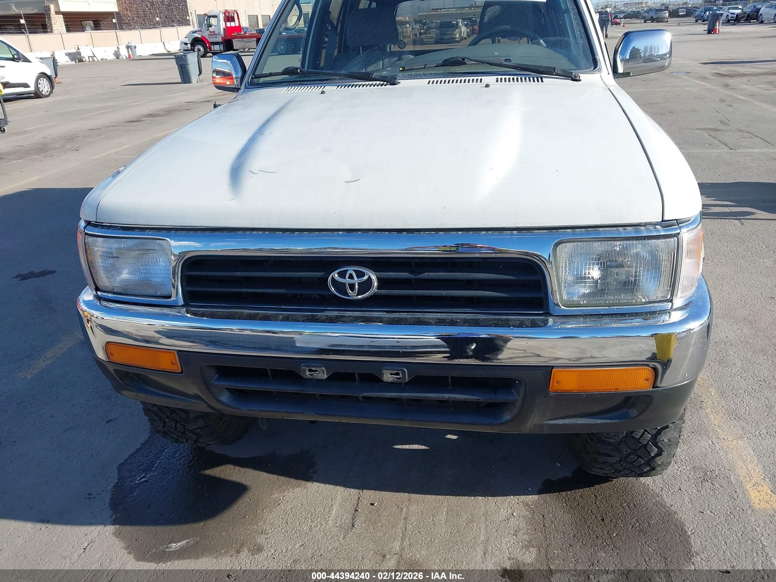 TOYOTA 4RUNNER image 6