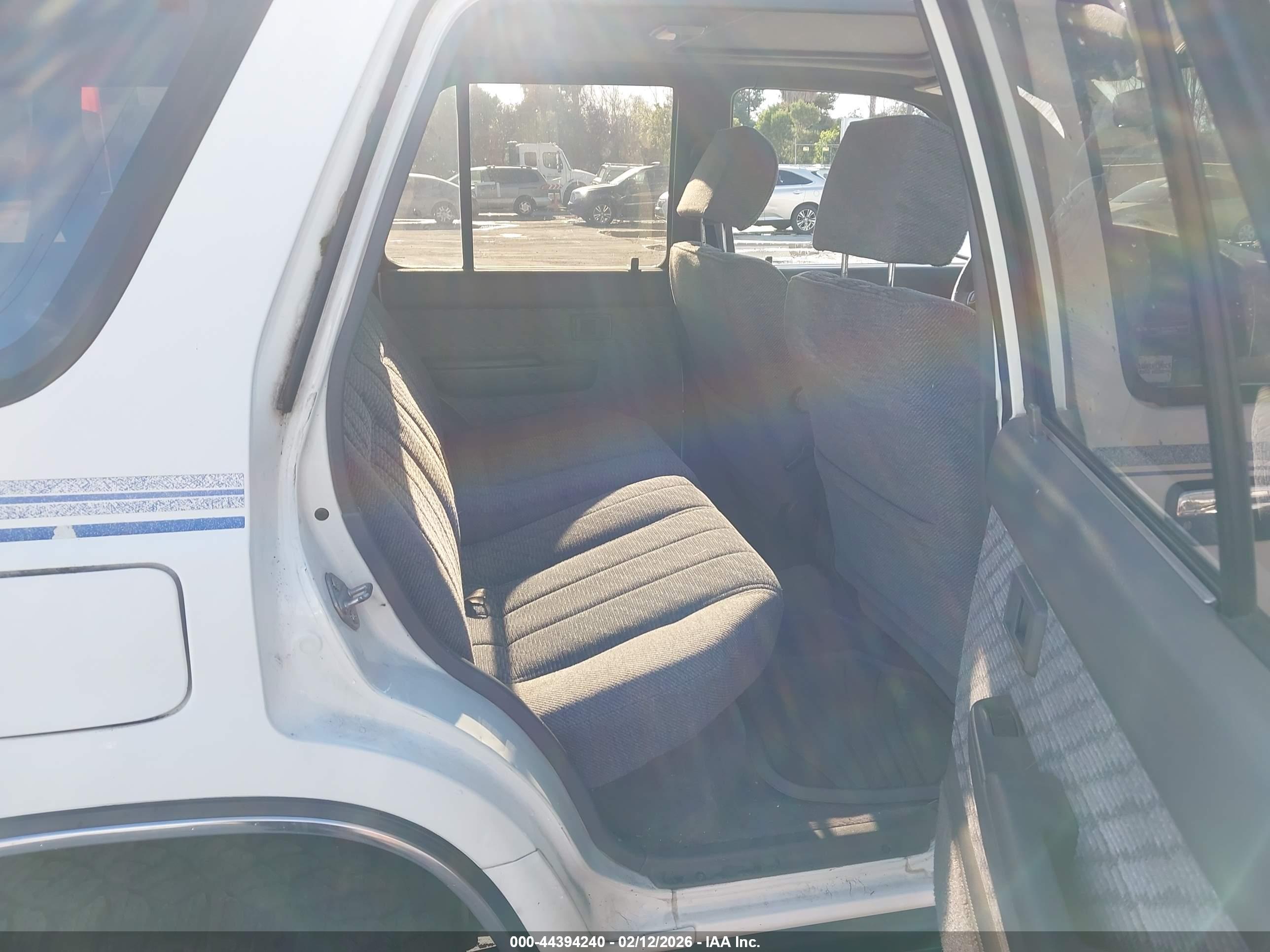TOYOTA 4RUNNER image 8