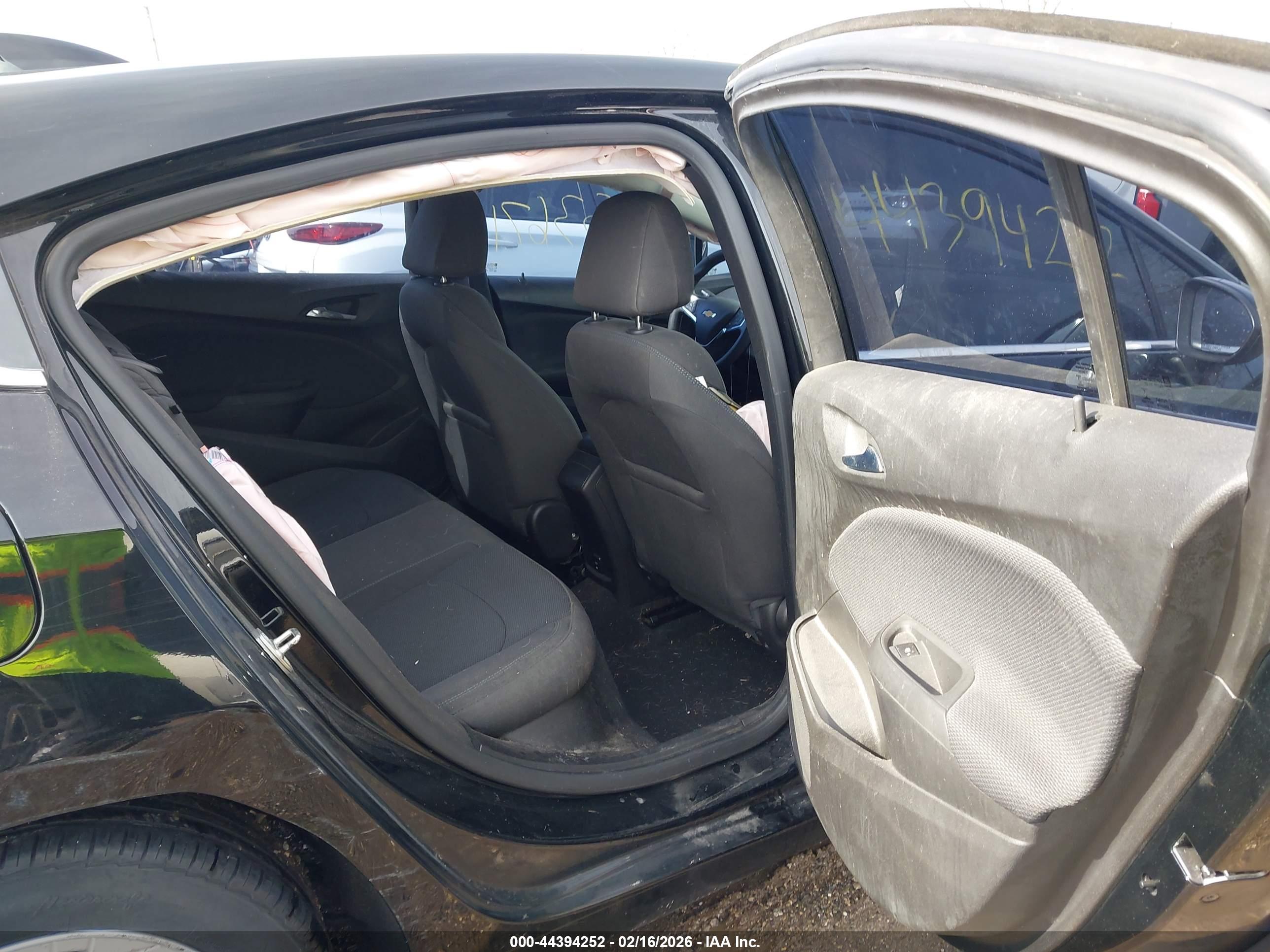 CHEVROLET CRUZE image 8
