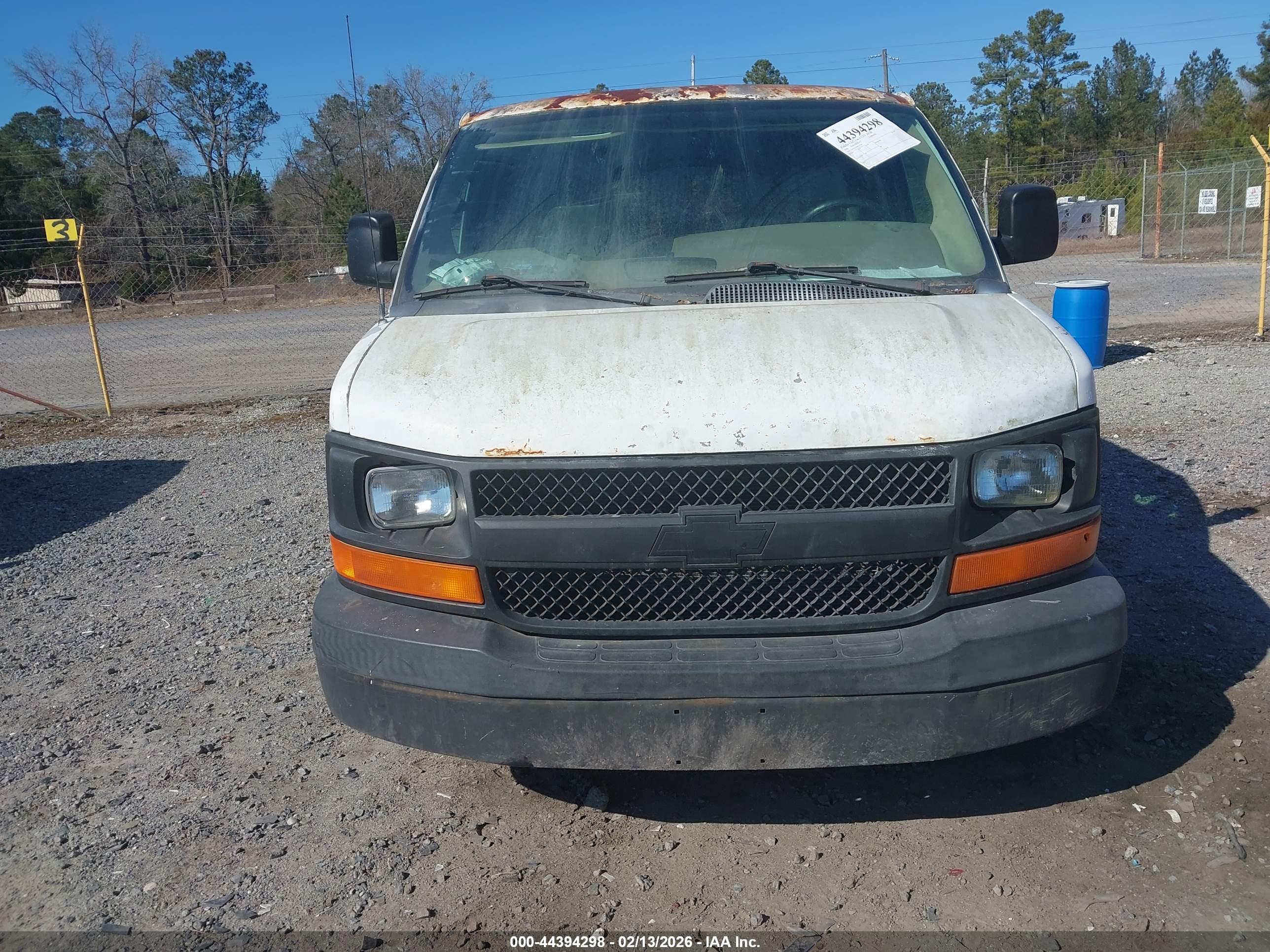 CHEVROLET EXPRESS image 6