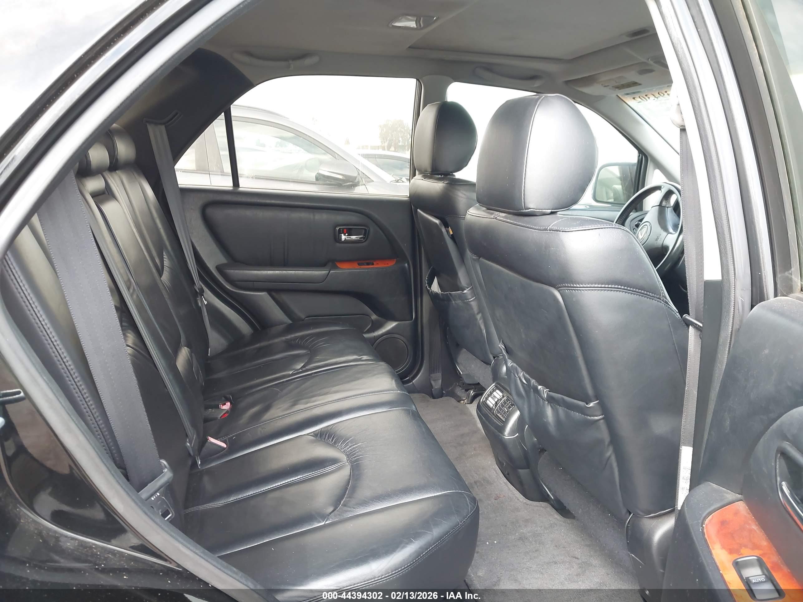 LEXUS RX image 8