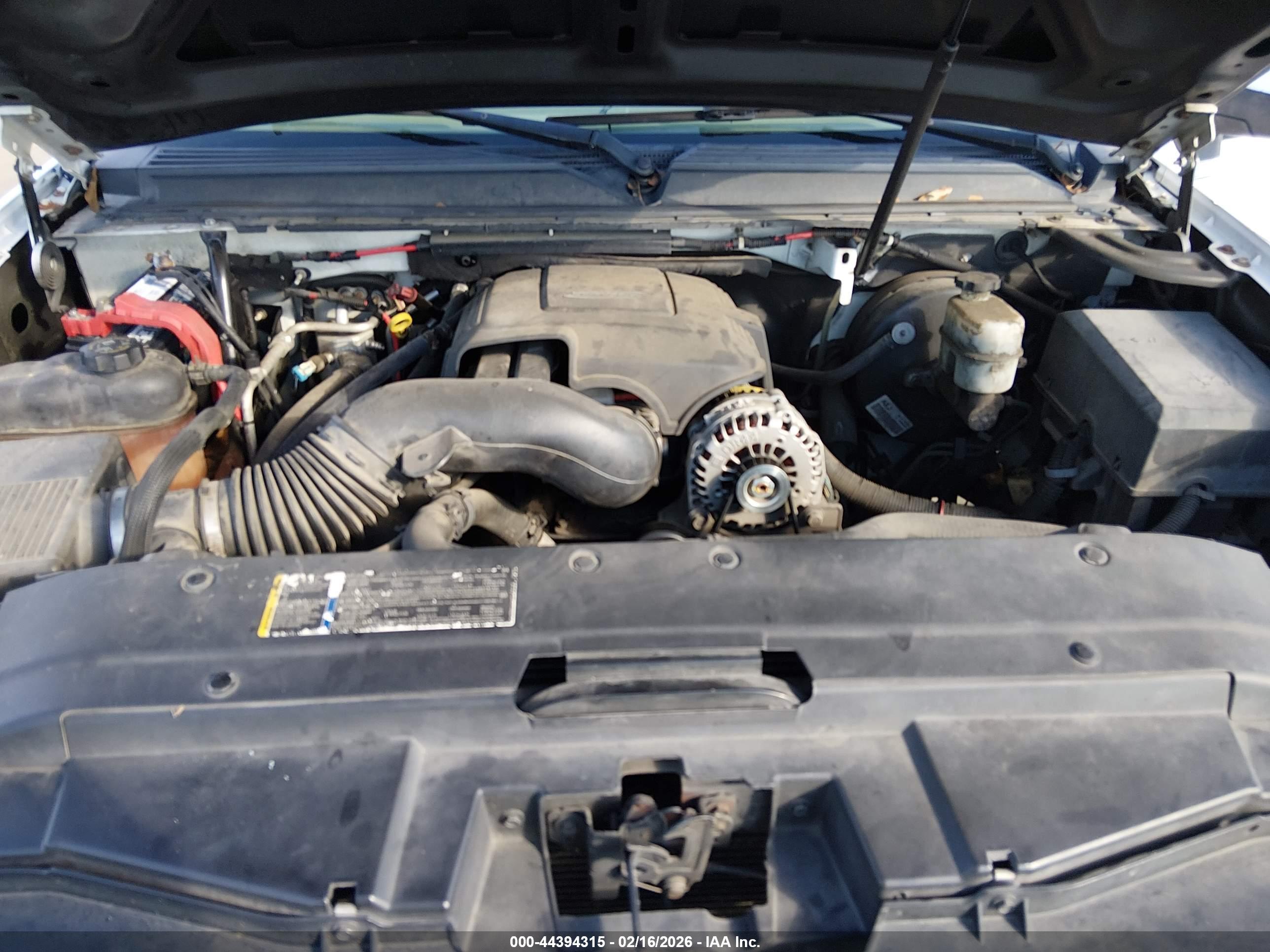 CHEVROLET SUBURBAN image 10