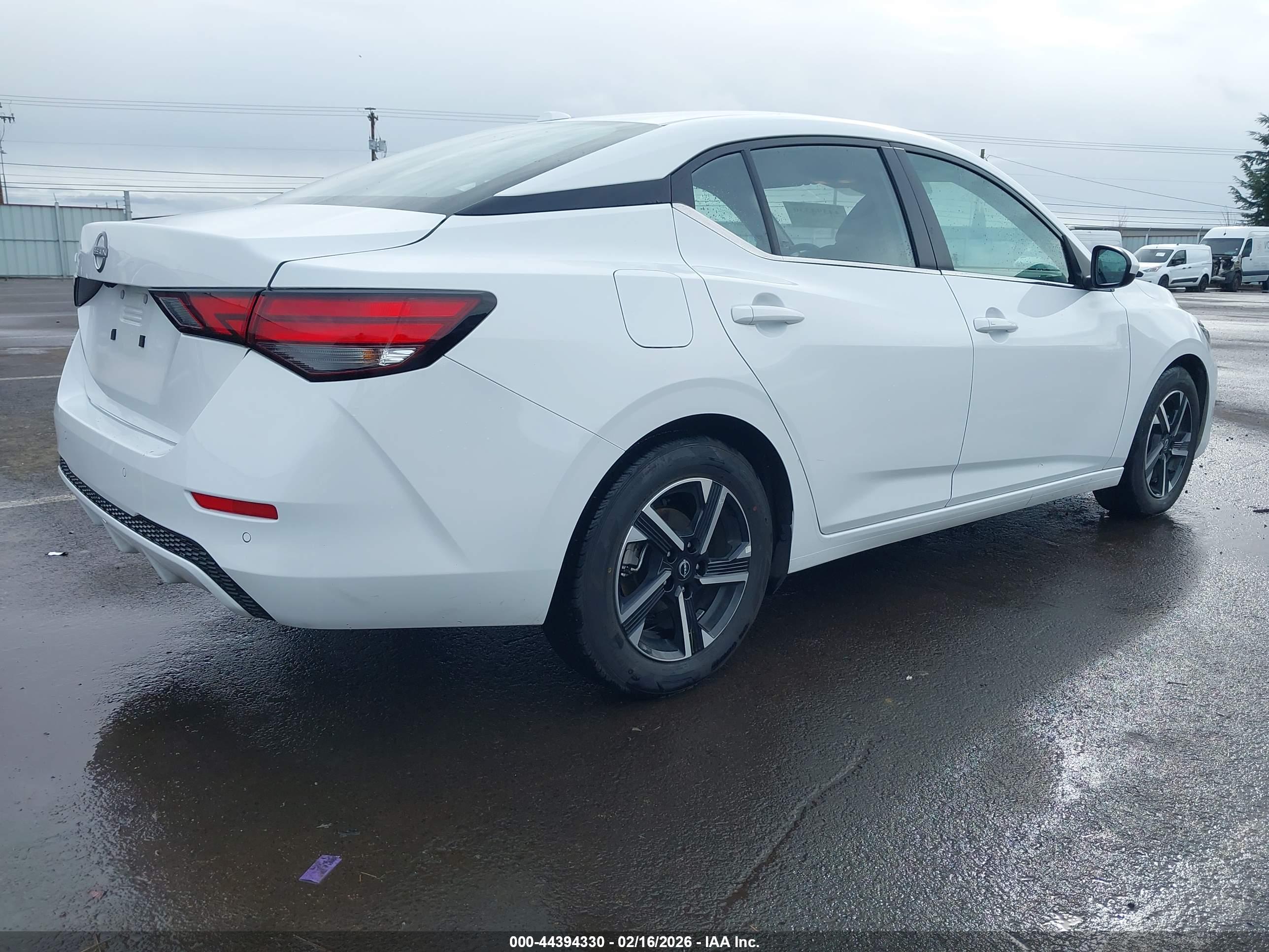 NISSAN SENTRA image 4