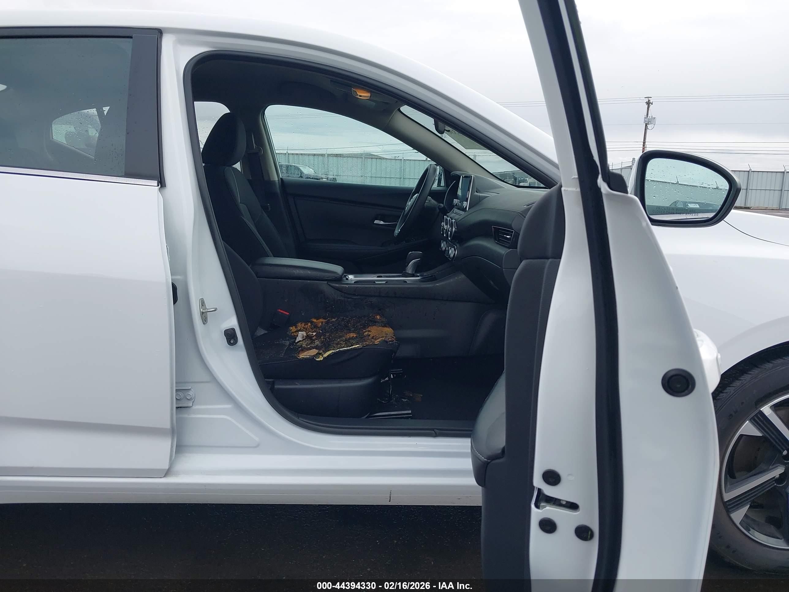 NISSAN SENTRA image 5