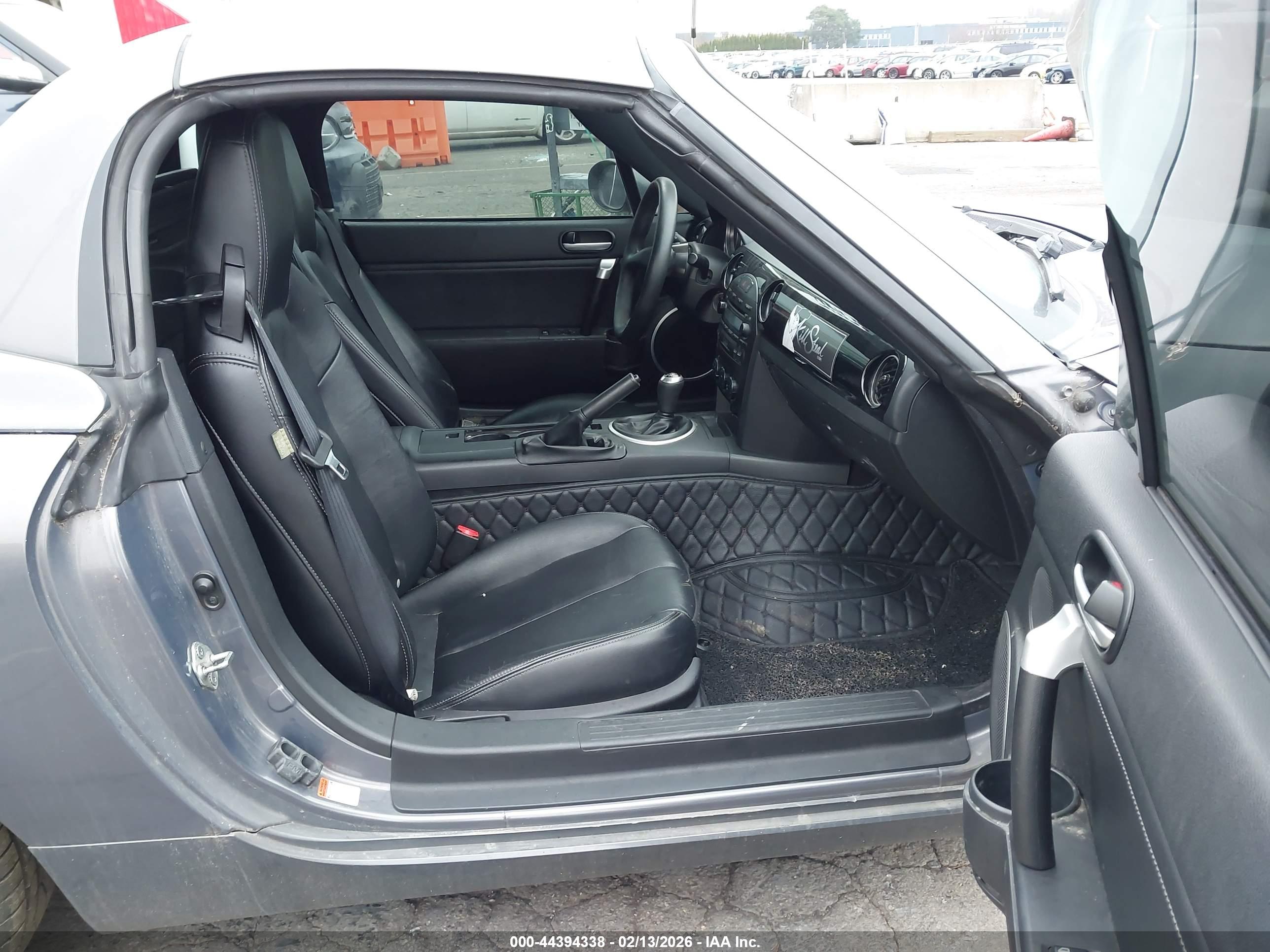 MAZDA MX-5 image 5