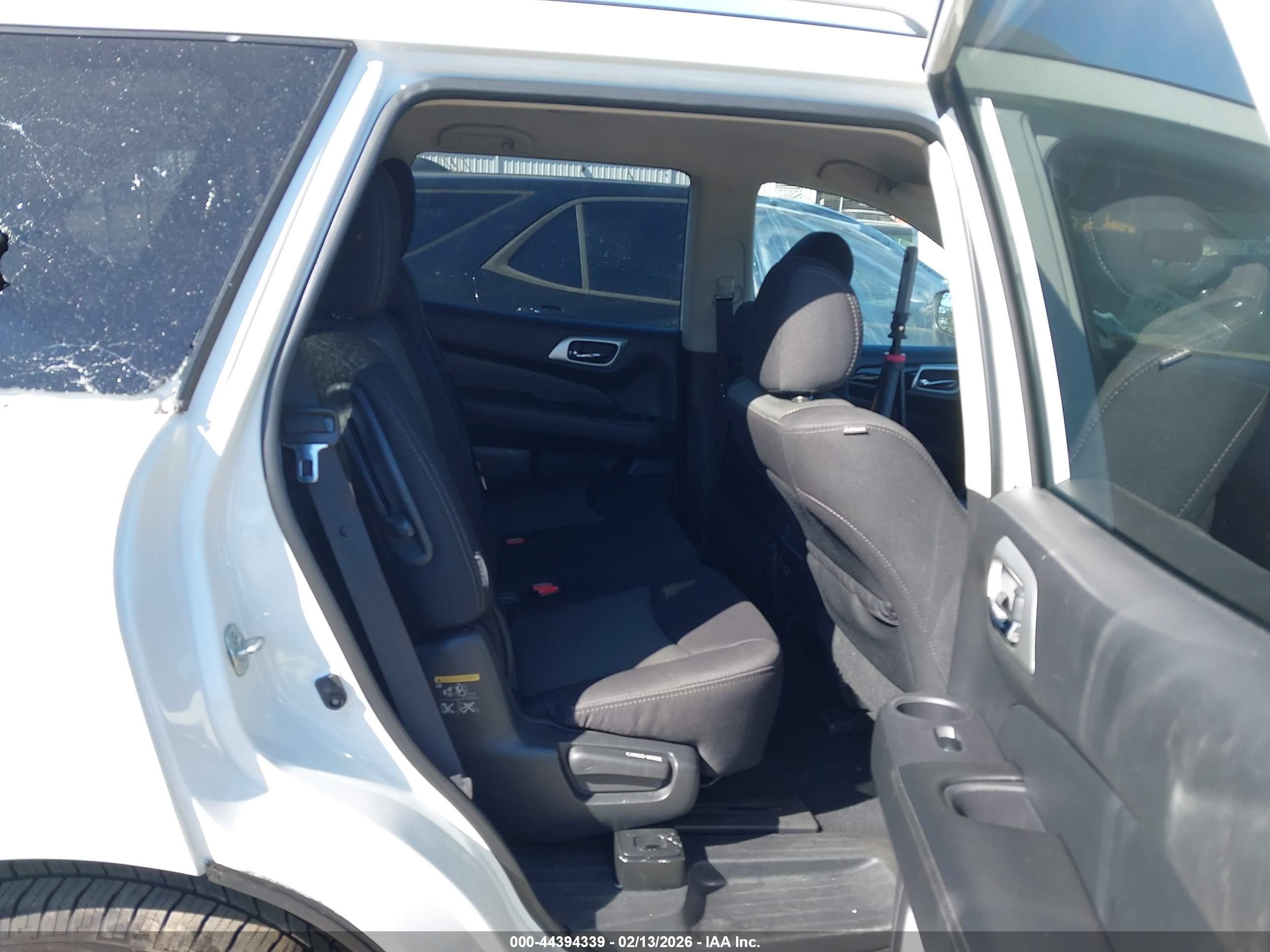 NISSAN PATHFINDER image 8