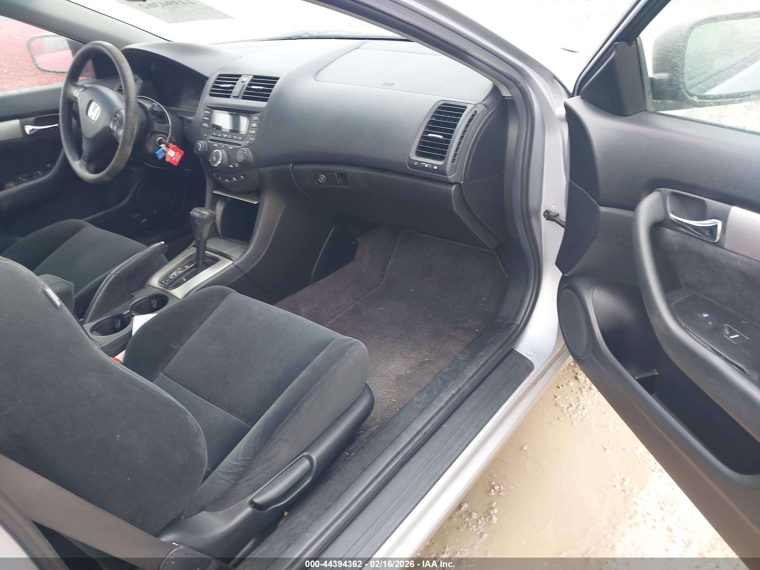 HONDA ACCORD image 5