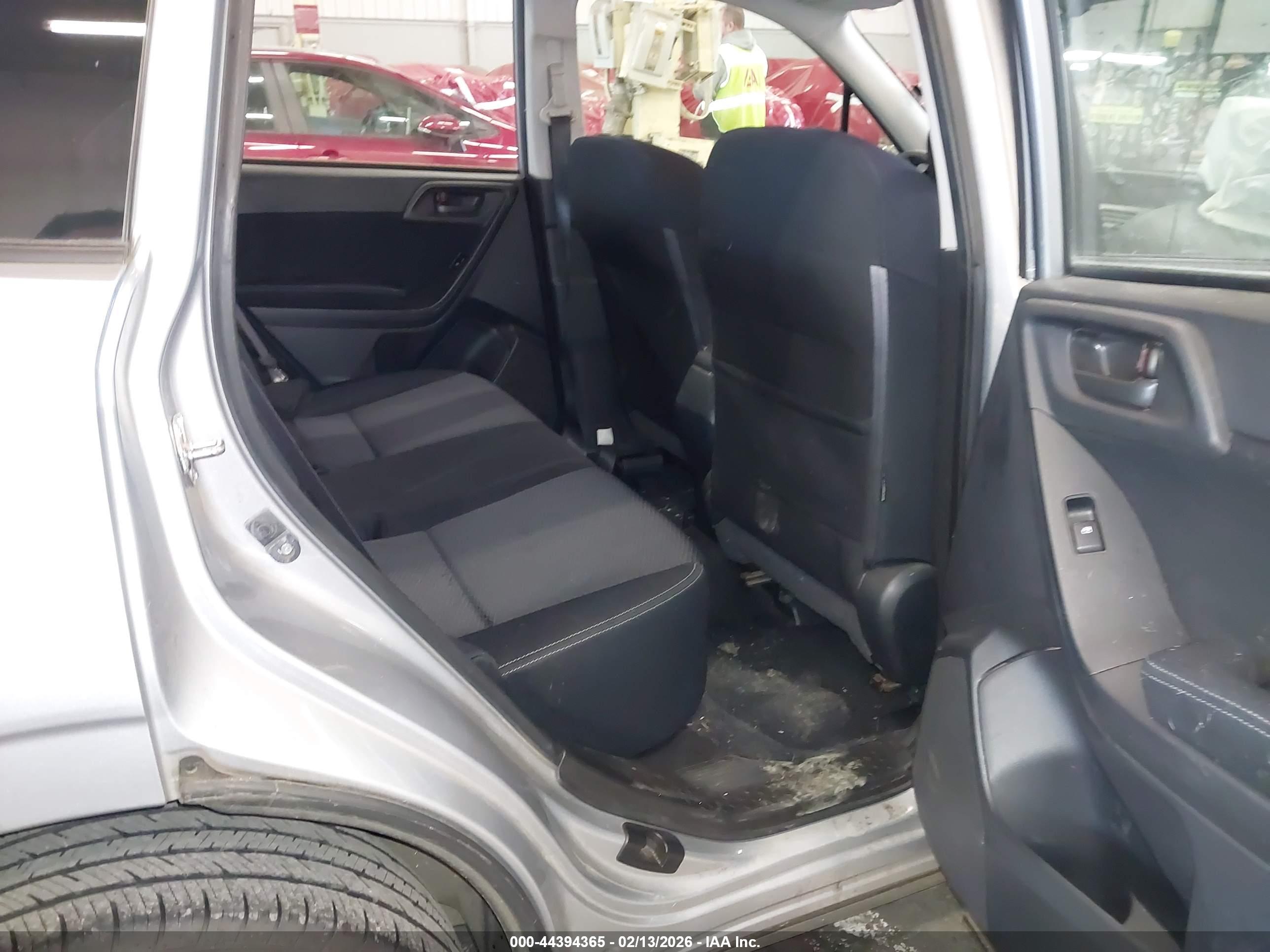 SUBARU FORESTER image 8