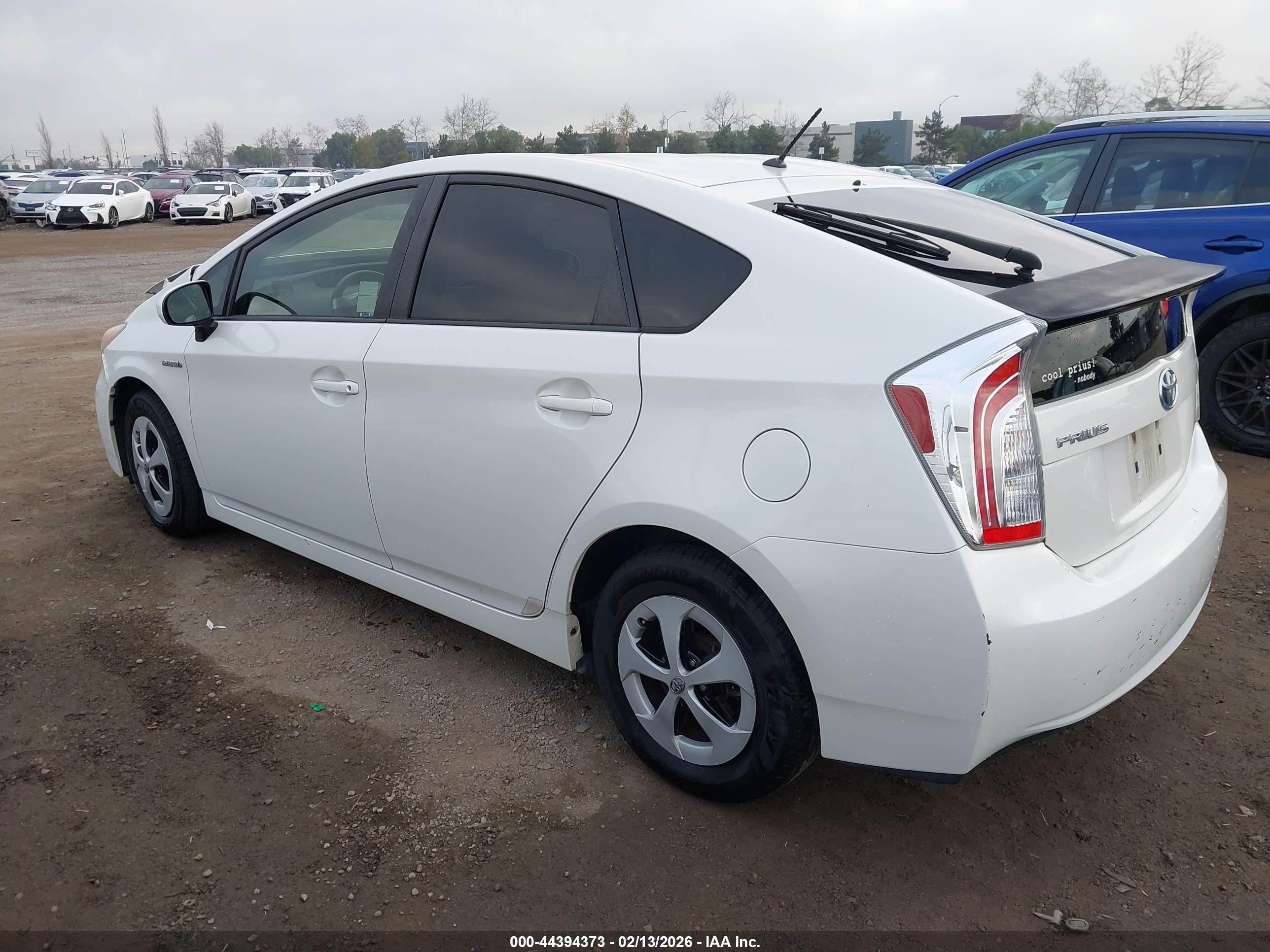 TOYOTA PRIUS image 3