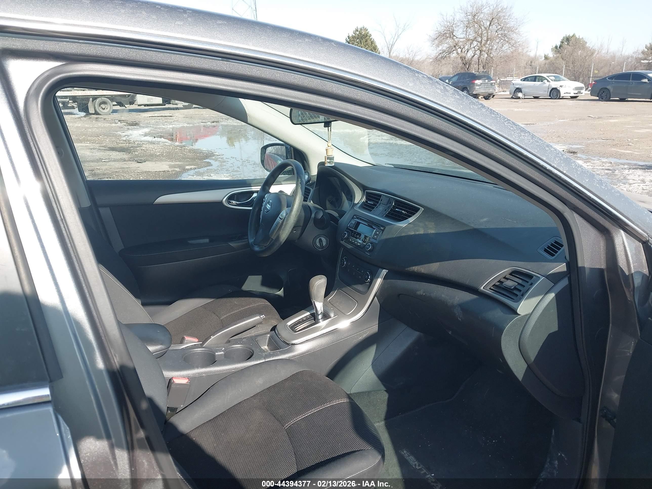 NISSAN SENTRA image 5