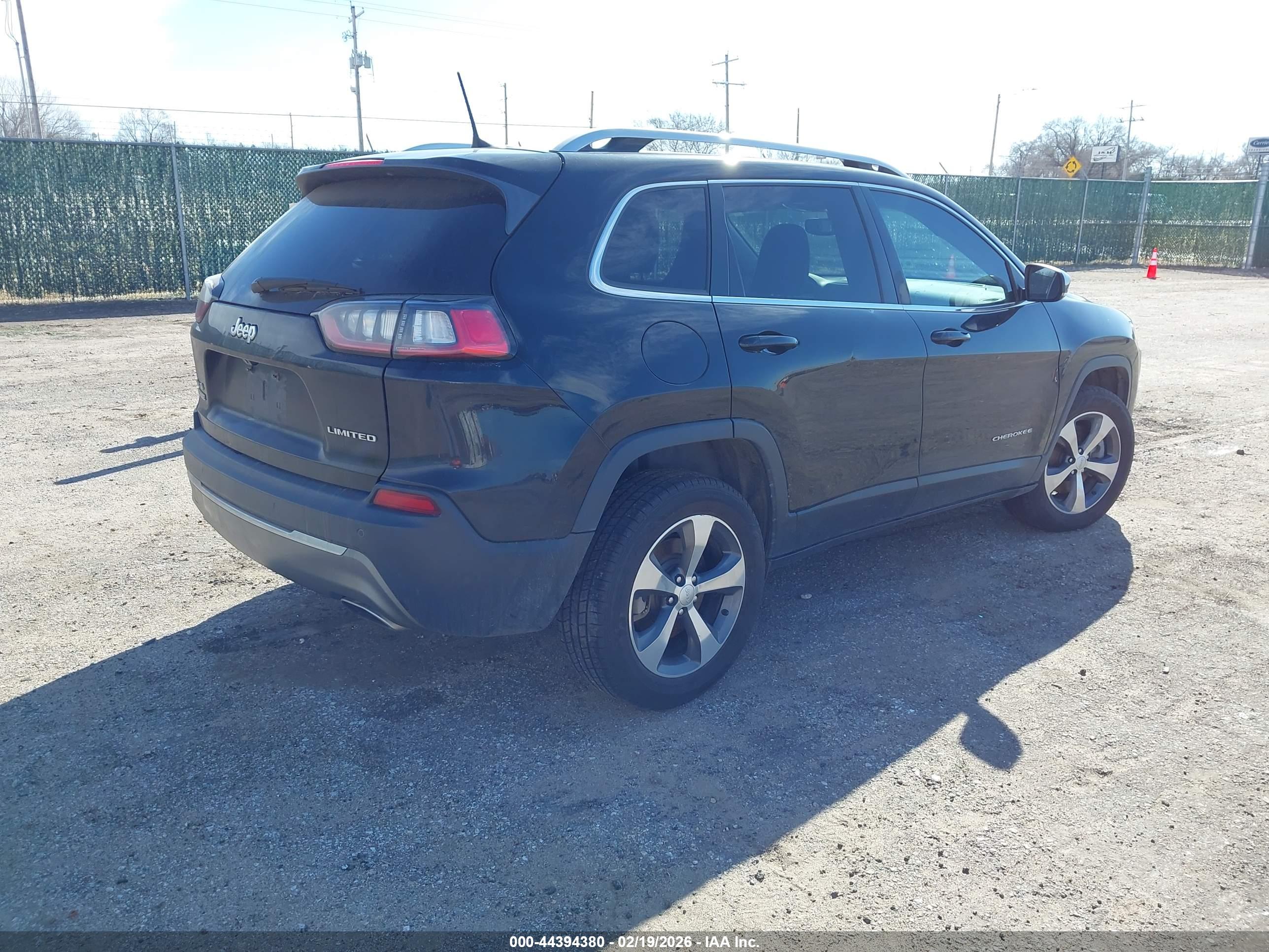 JEEP CHEROKEE image 4