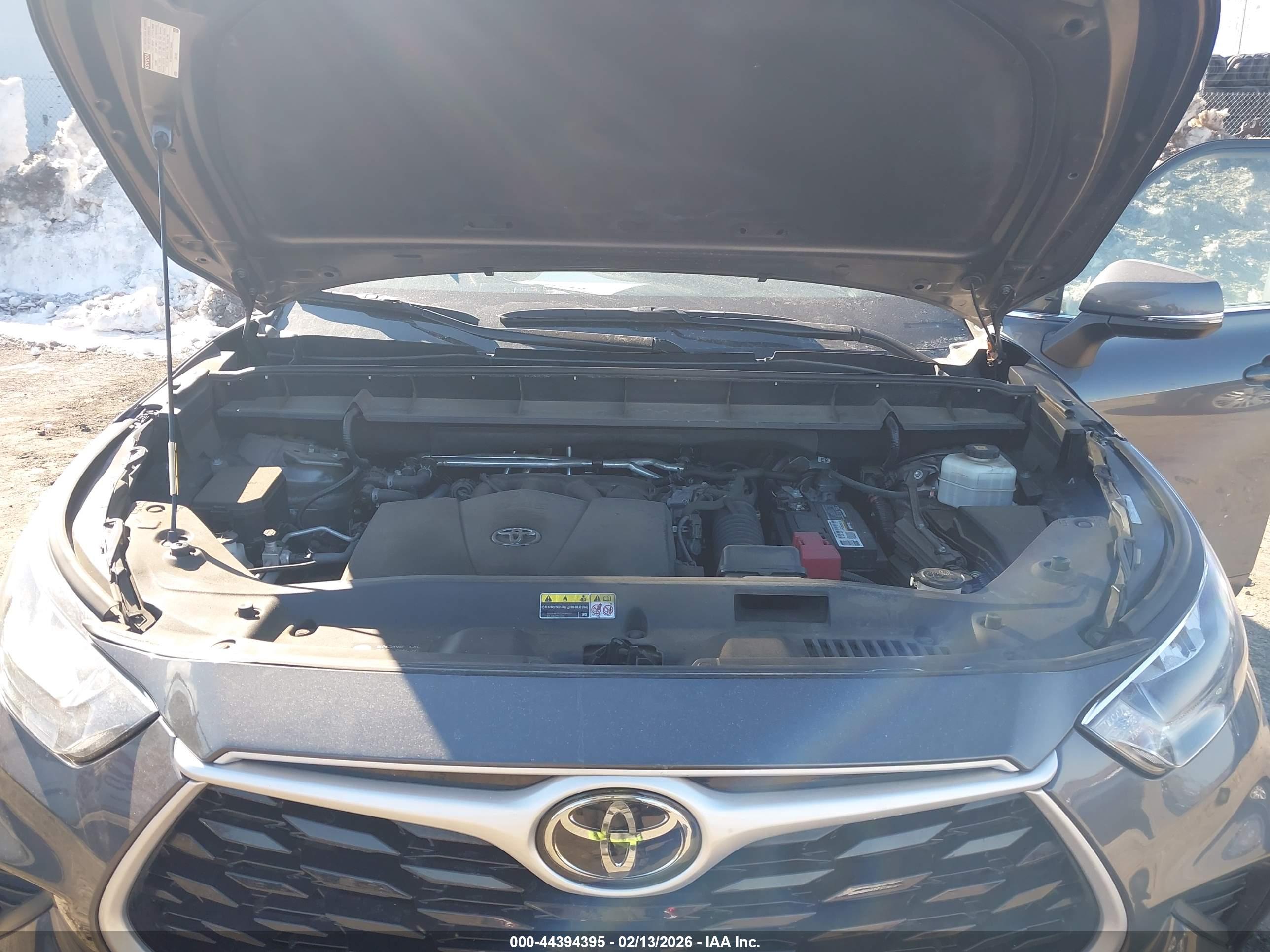 TOYOTA HIGHLANDER image 10