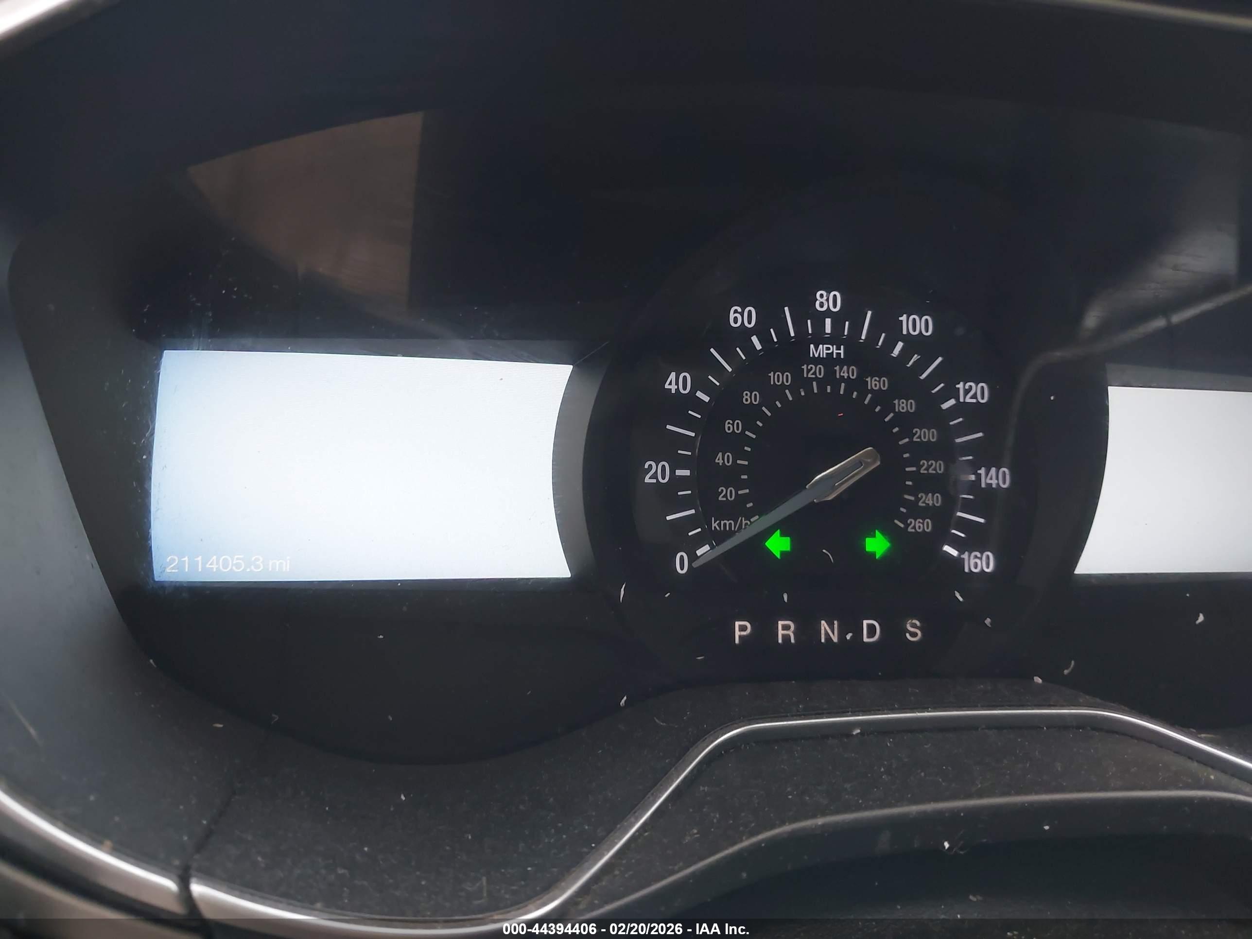 FORD FUSION image 7