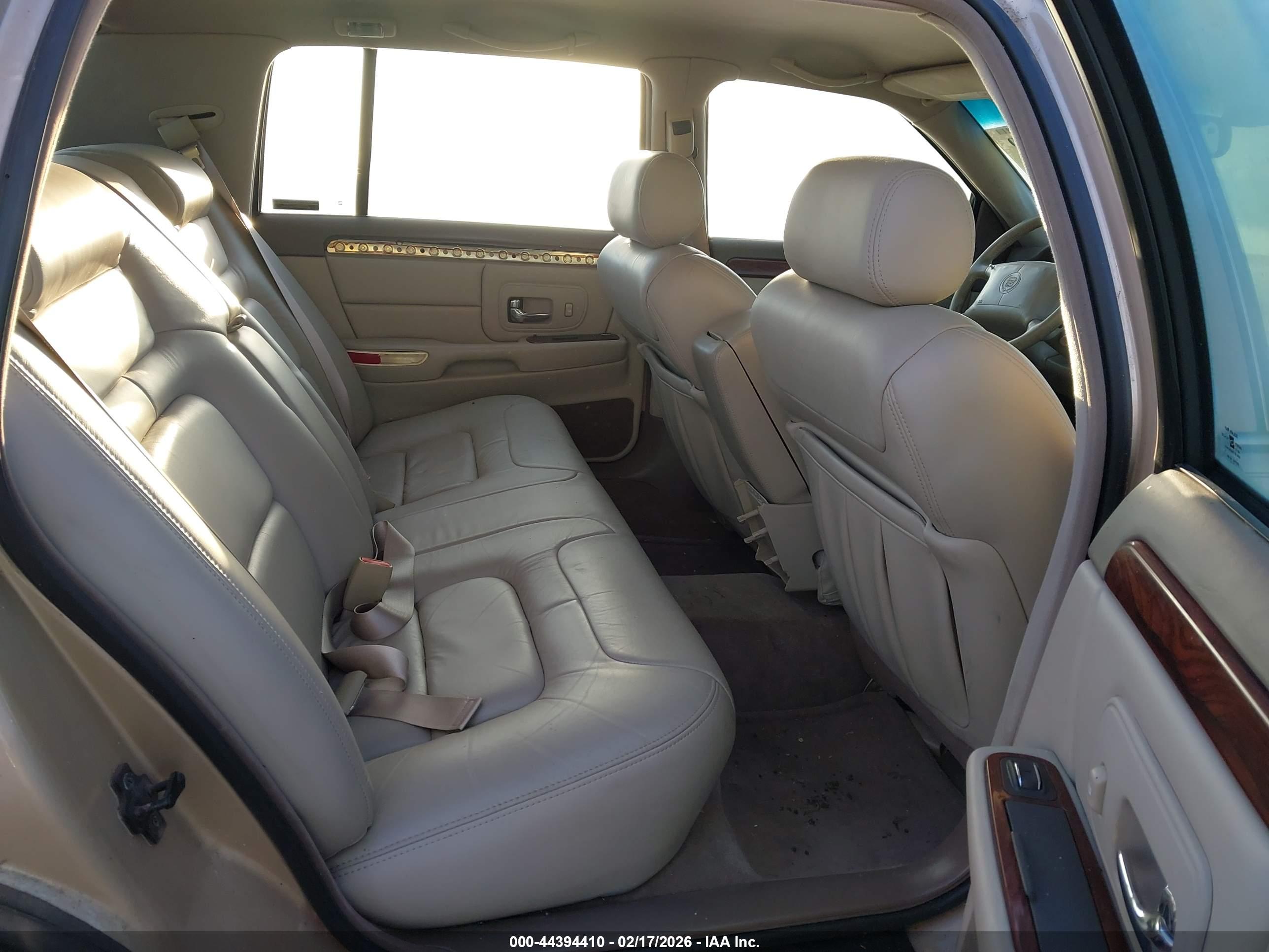 CADILLAC DEVILLE image 8