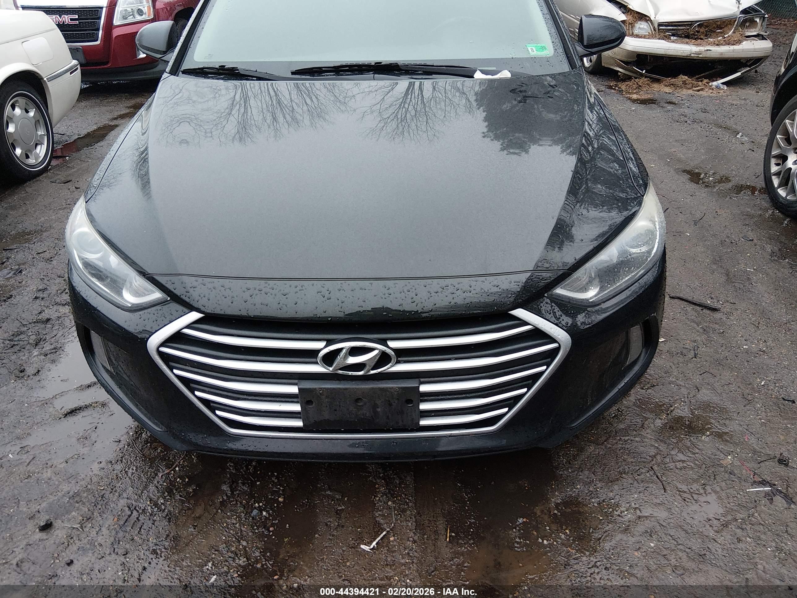 HYUNDAI ELANTRA image 6