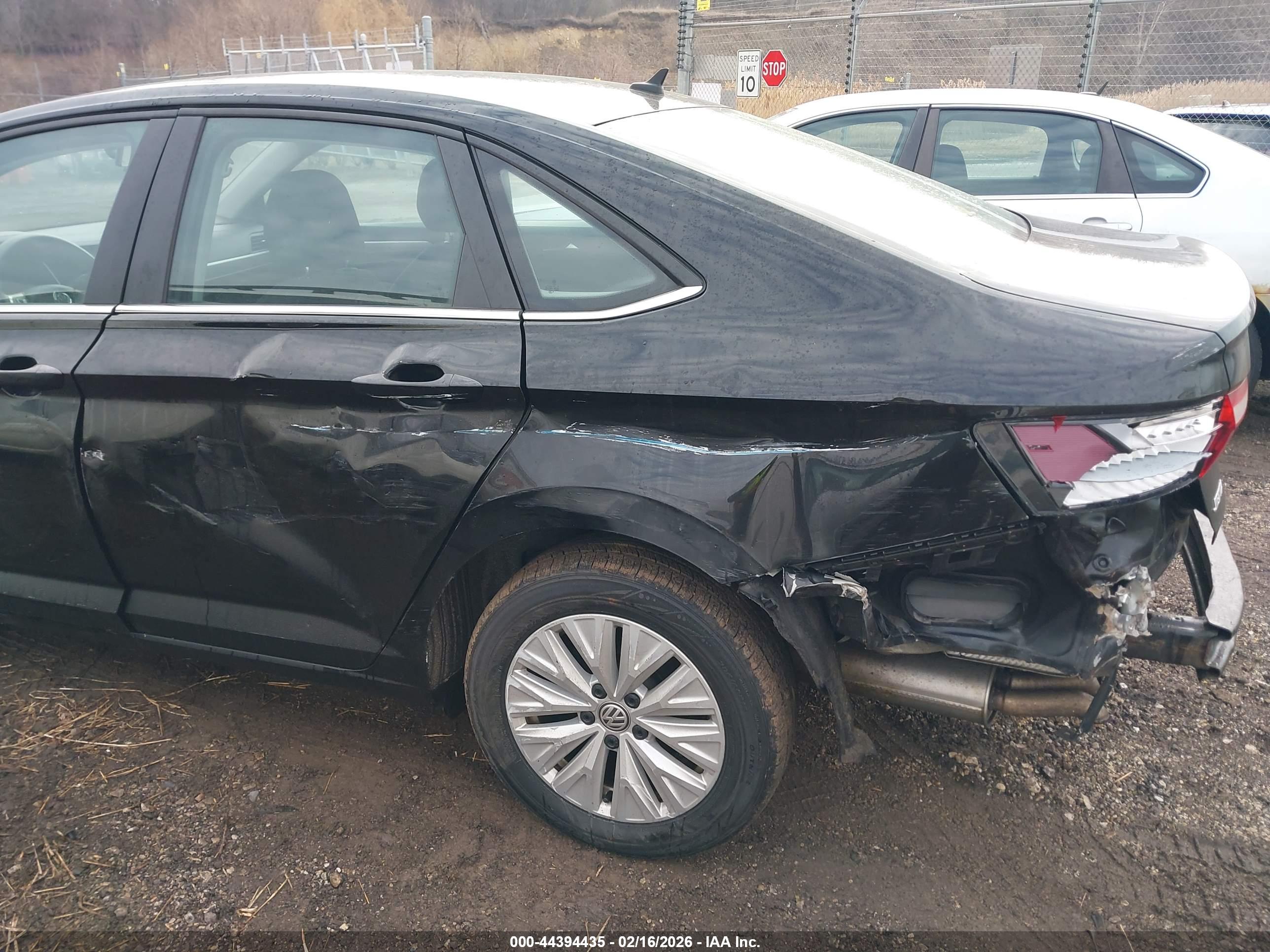 VOLKSWAGEN JETTA image 6