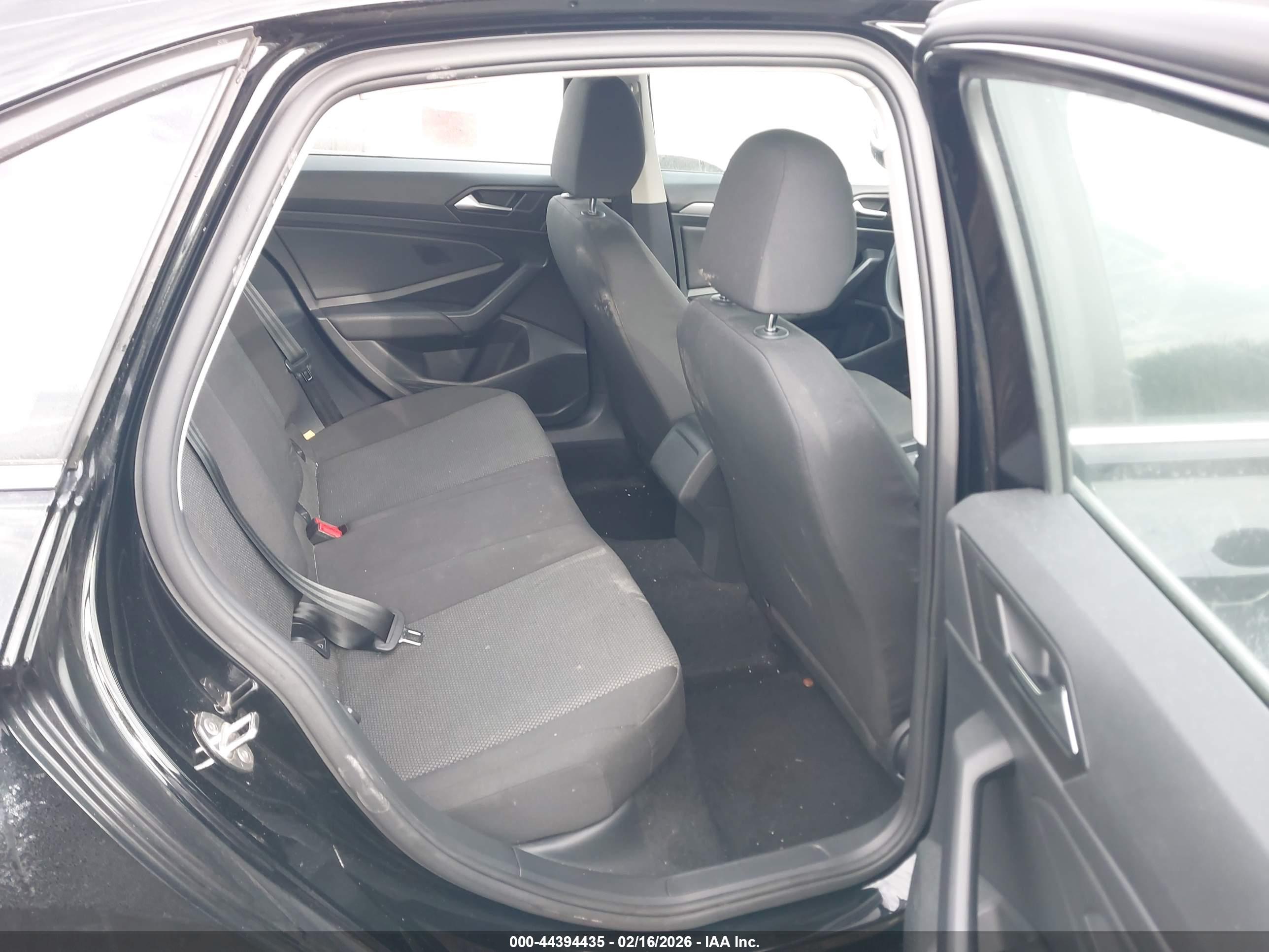 VOLKSWAGEN JETTA image 8