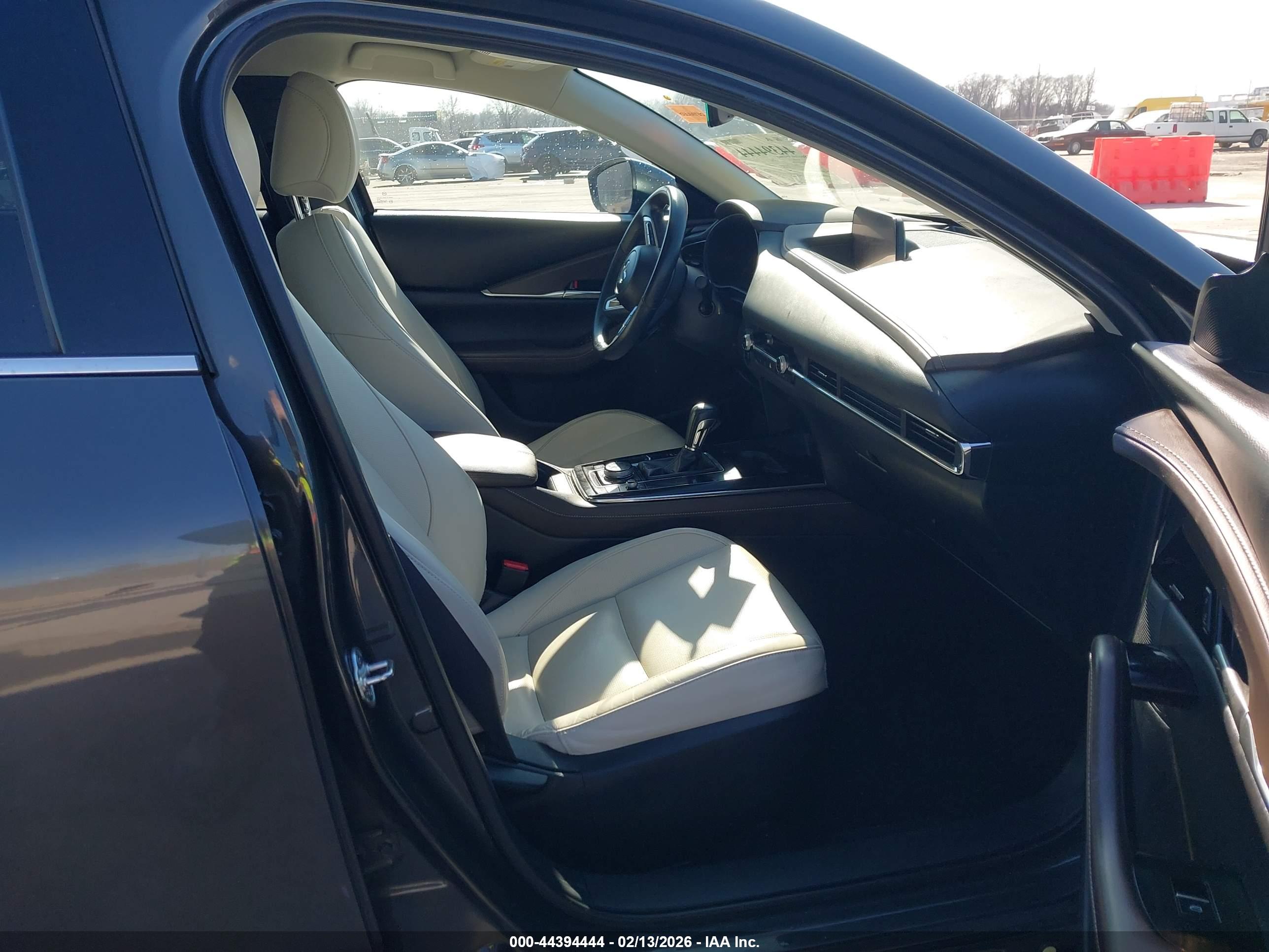 MAZDA CX-30 image 5