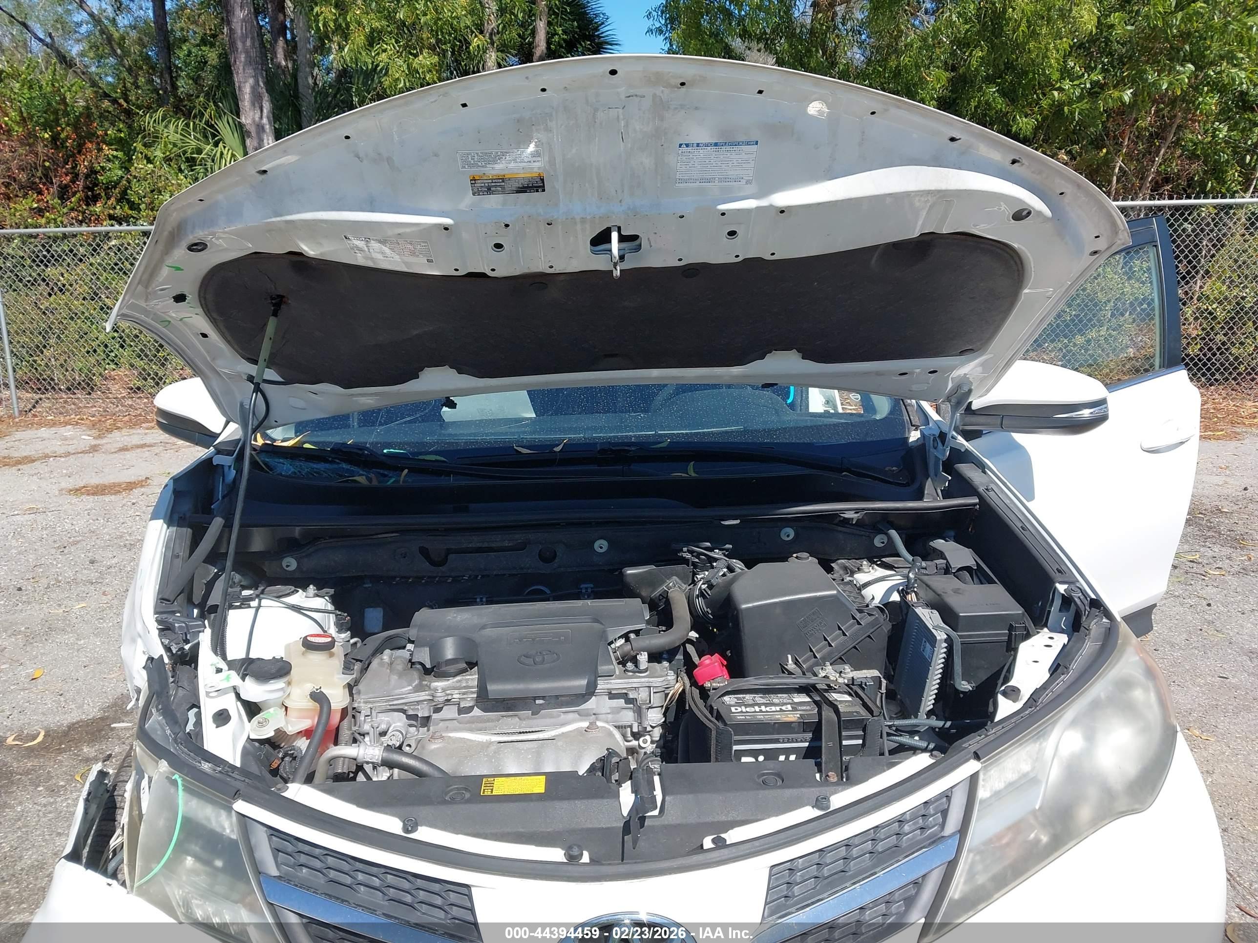 TOYOTA RAV4 image 10