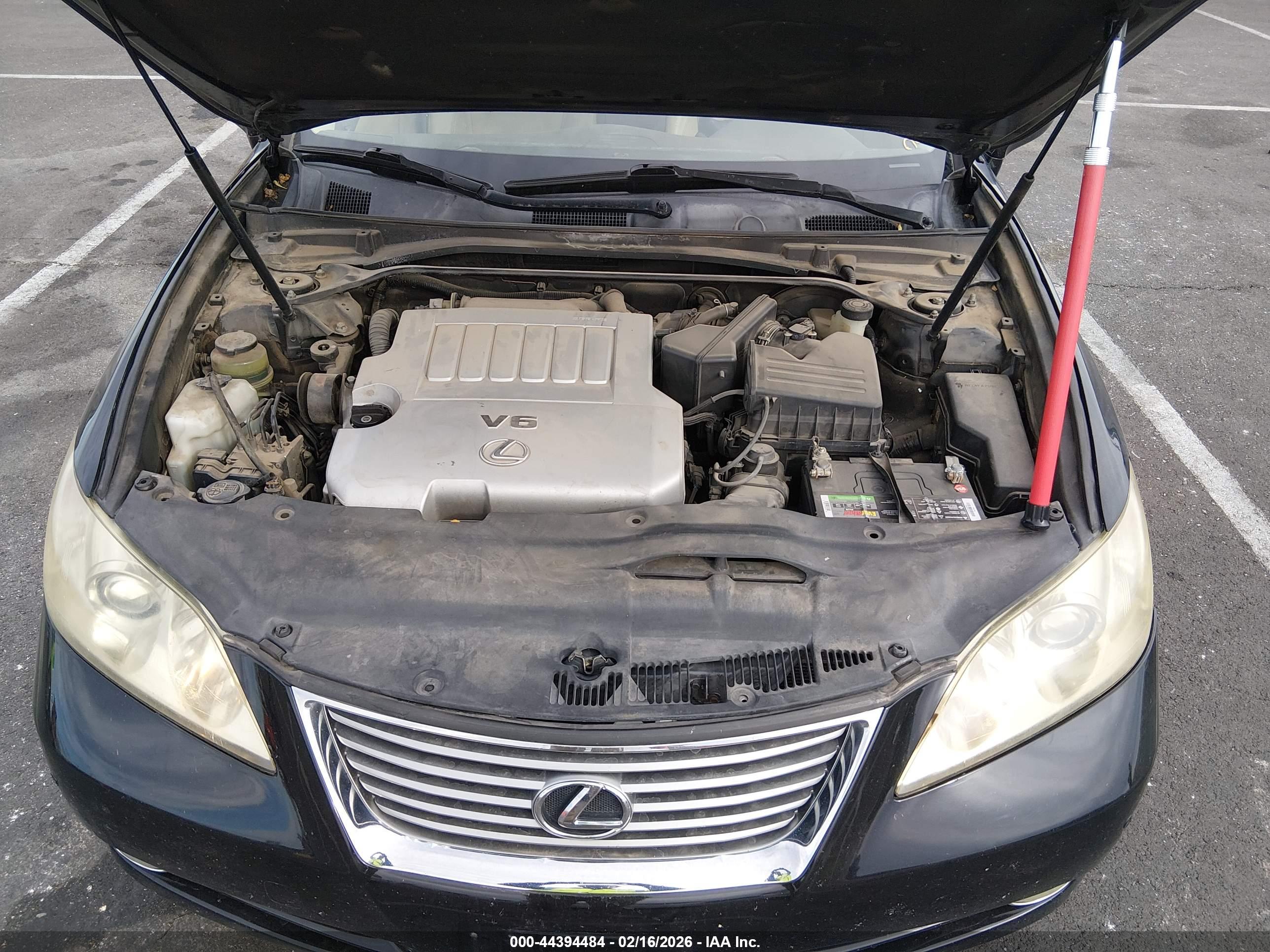 LEXUS ES image 10