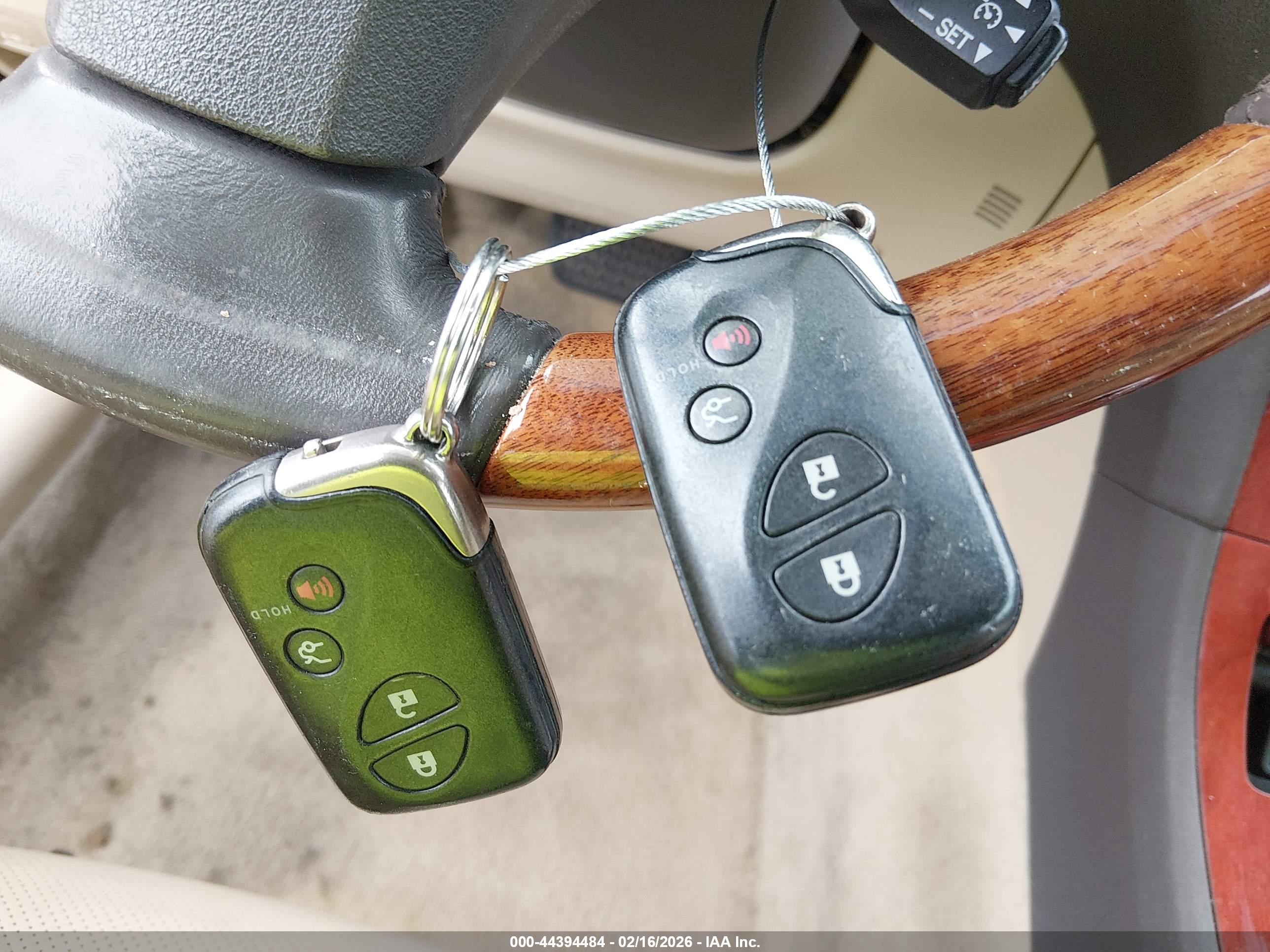 LEXUS ES image 11