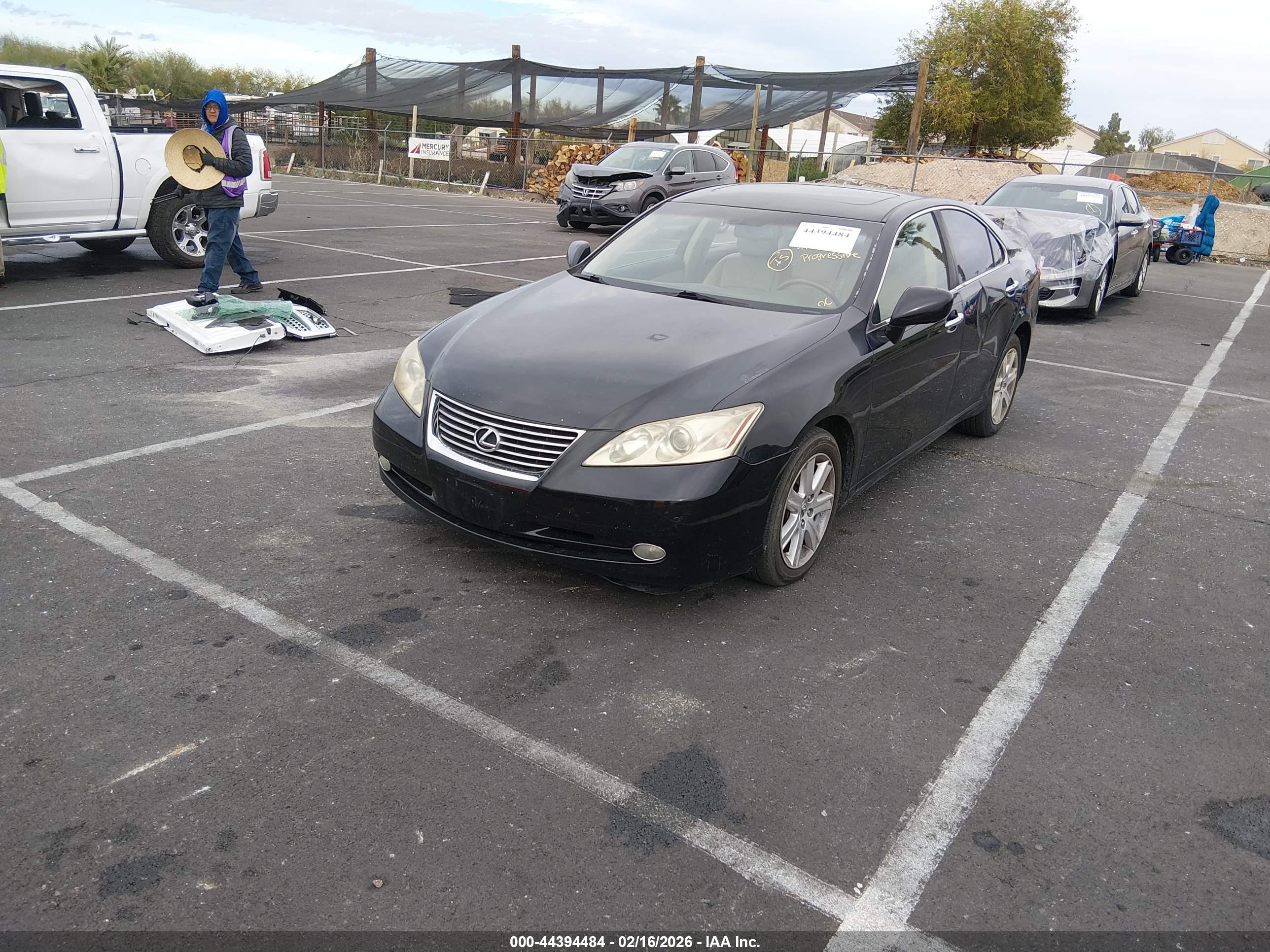 LEXUS ES image 2