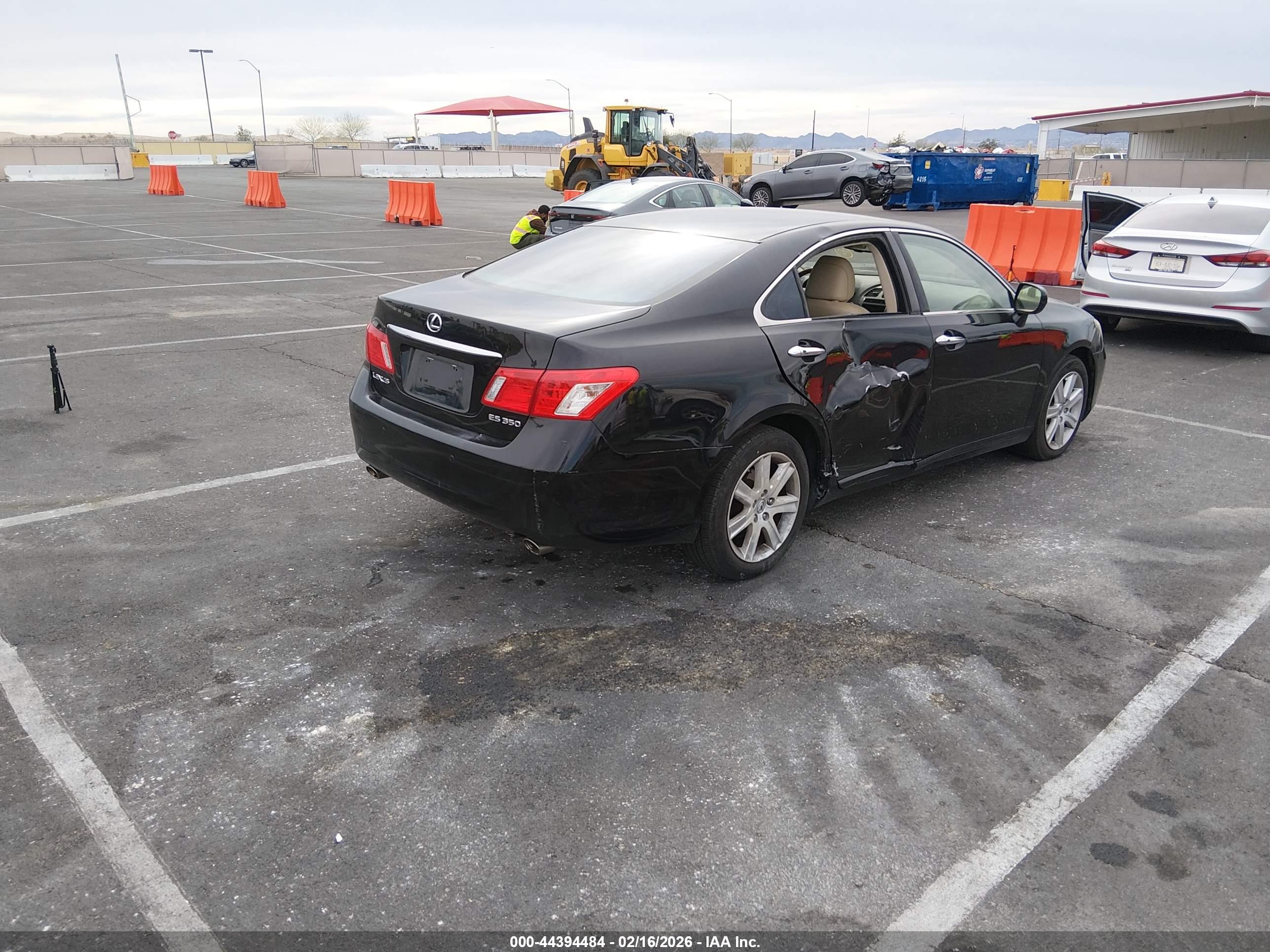 LEXUS ES image 4