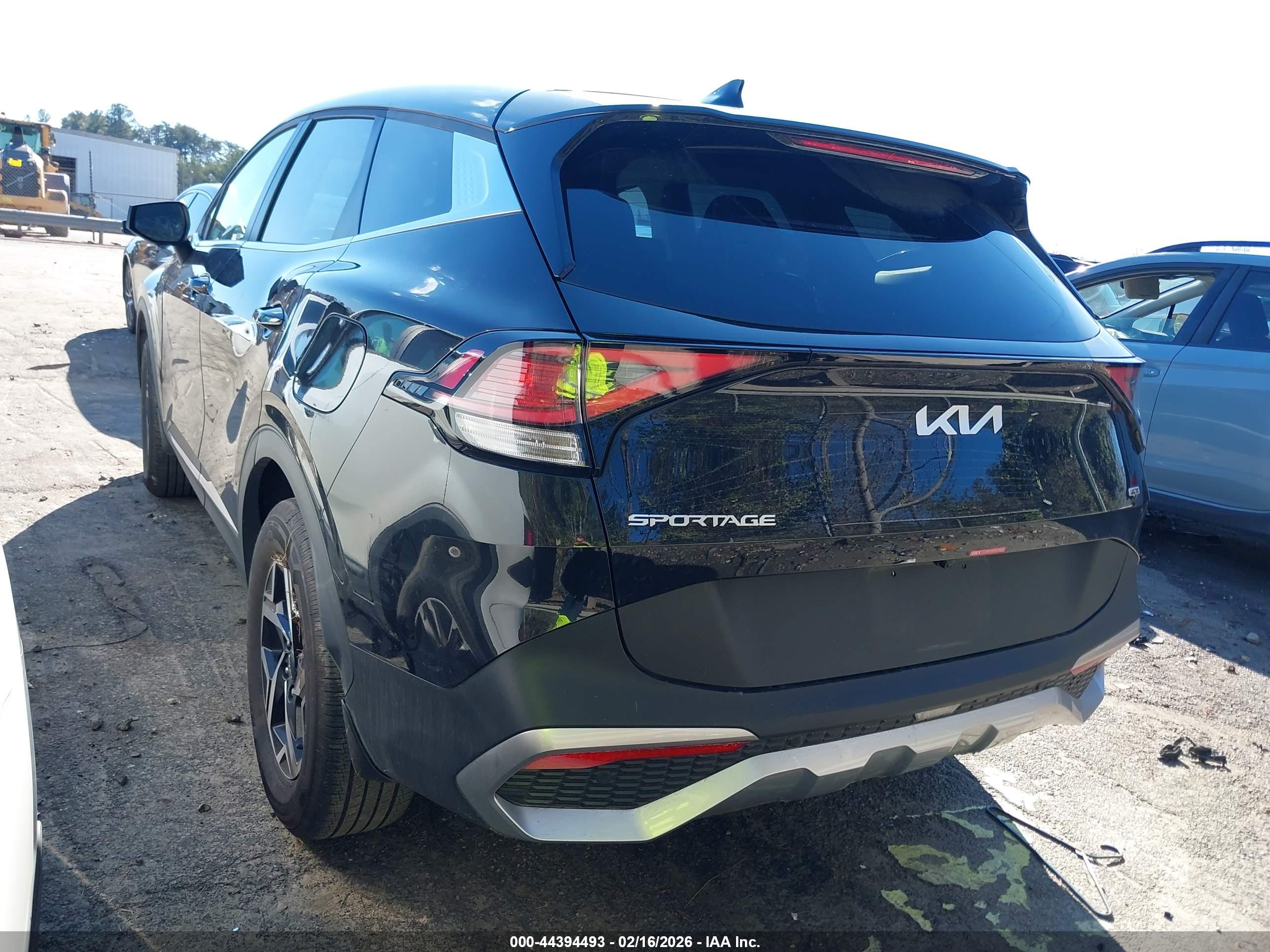 KIA SPORTAGE image 3