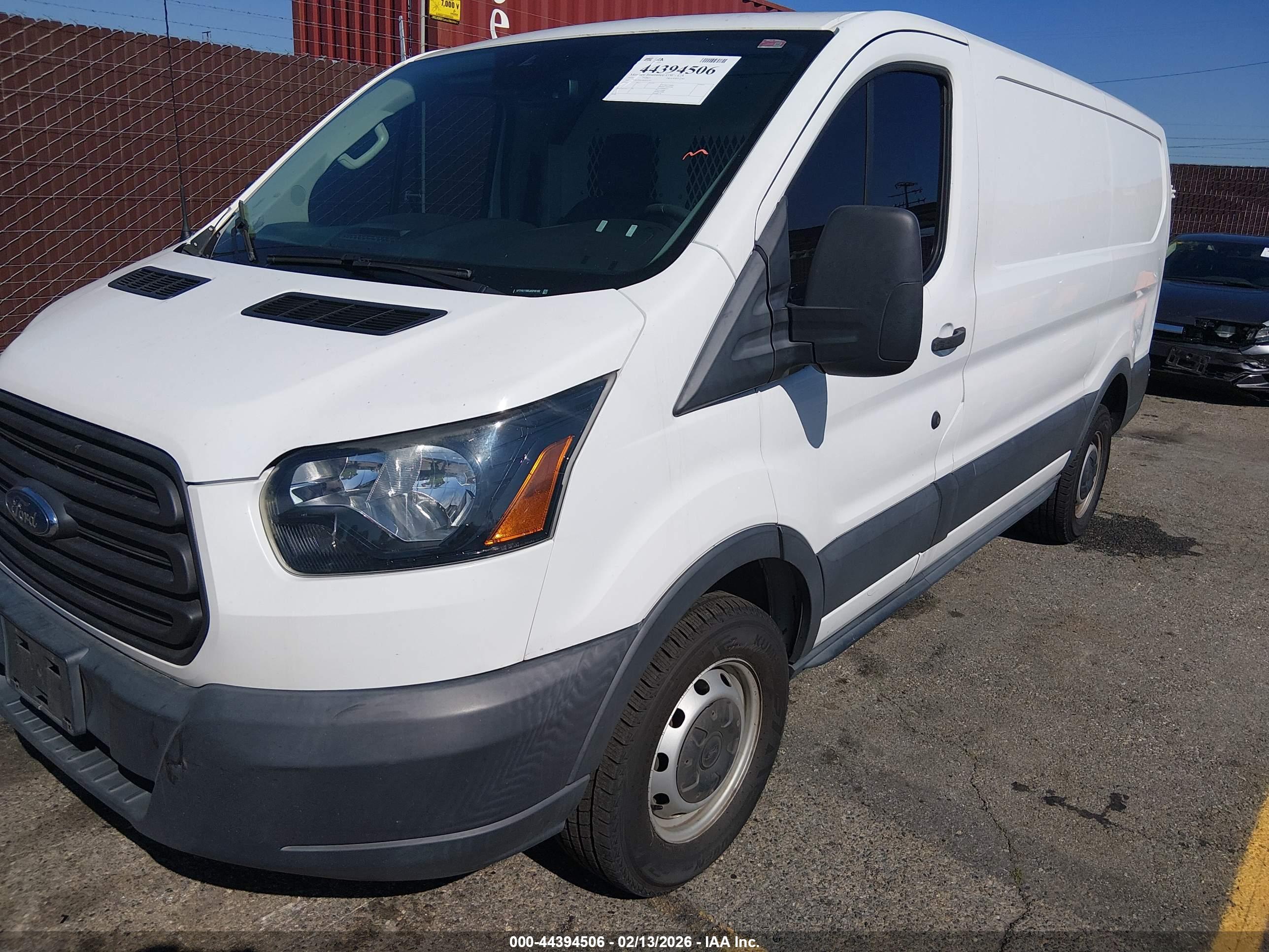 FORD TRANSIT-250 image 2