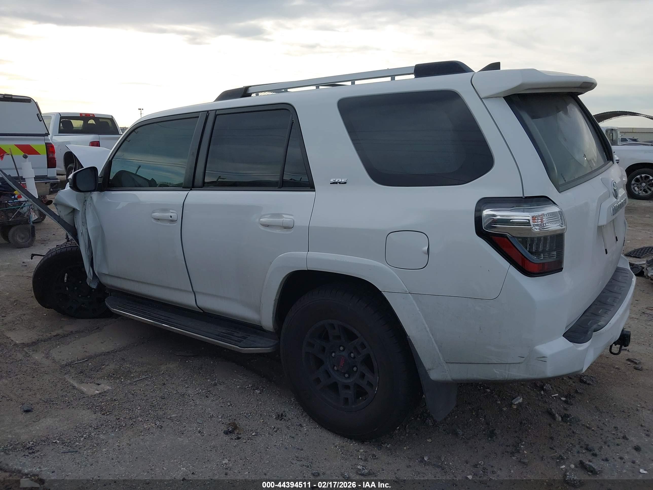 TOYOTA 4RUNNER image 3