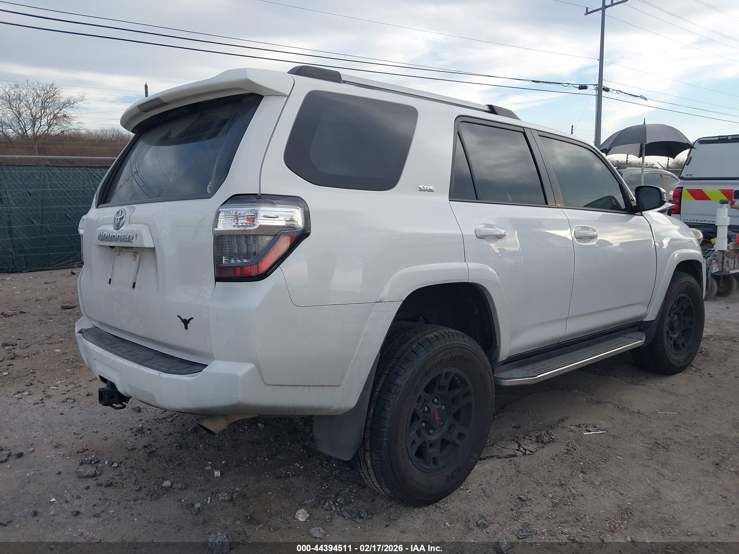 TOYOTA 4RUNNER image 4