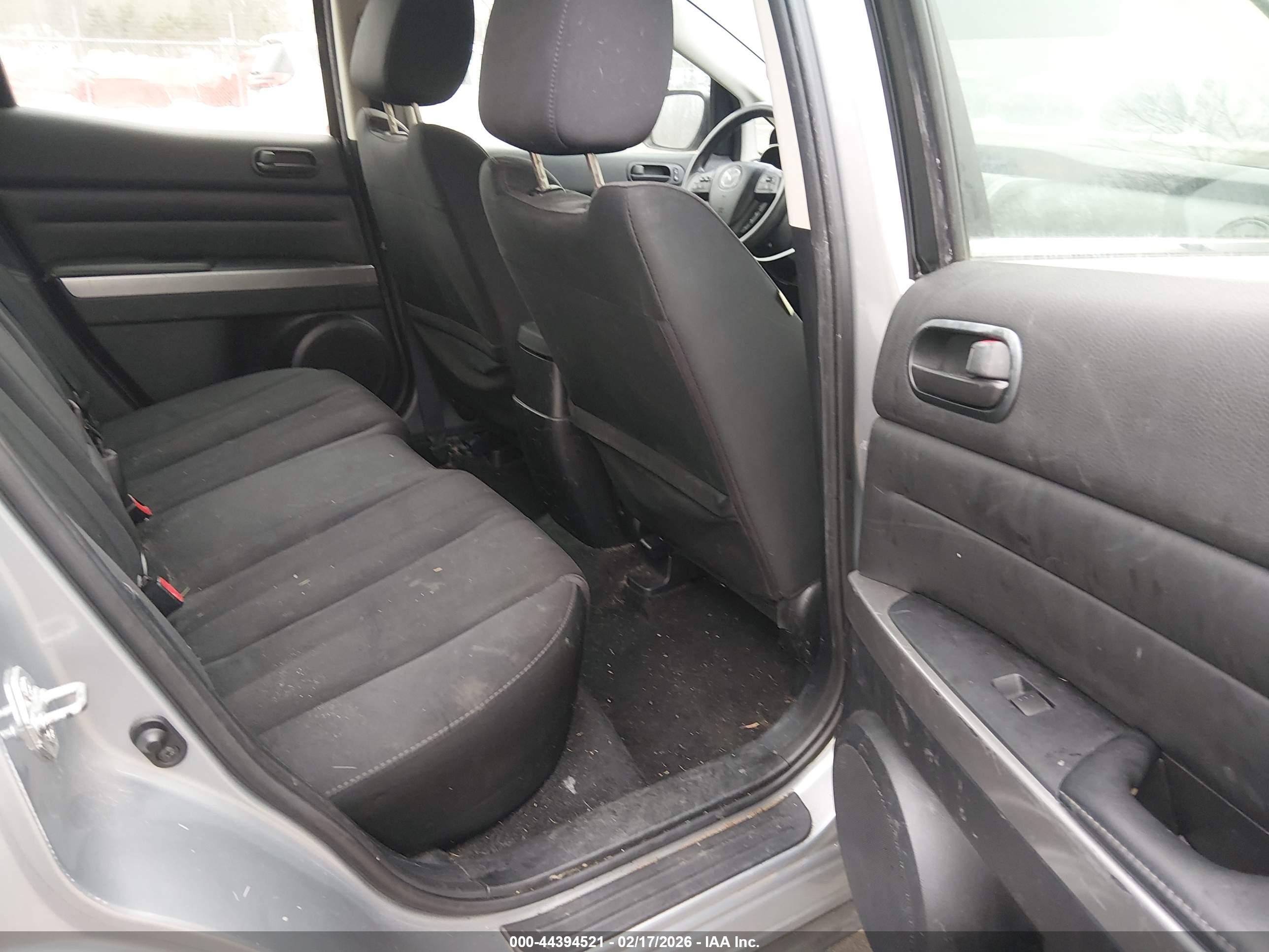 MAZDA CX-7 image 8
